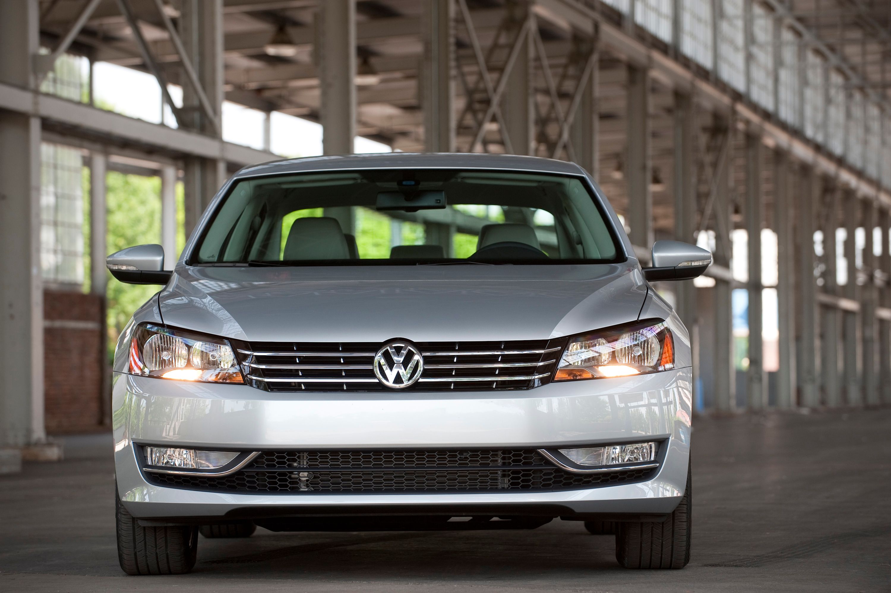 2013 Volkswagen Passat Wolfsburg Edition