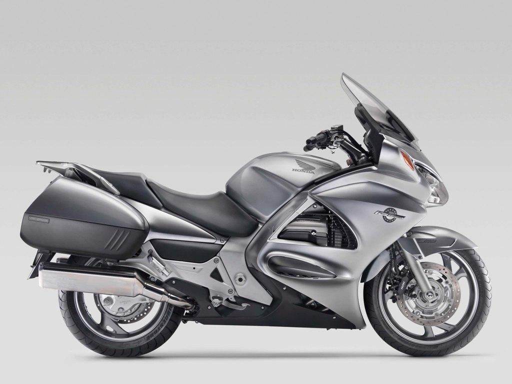 2013 Honda ST1300A