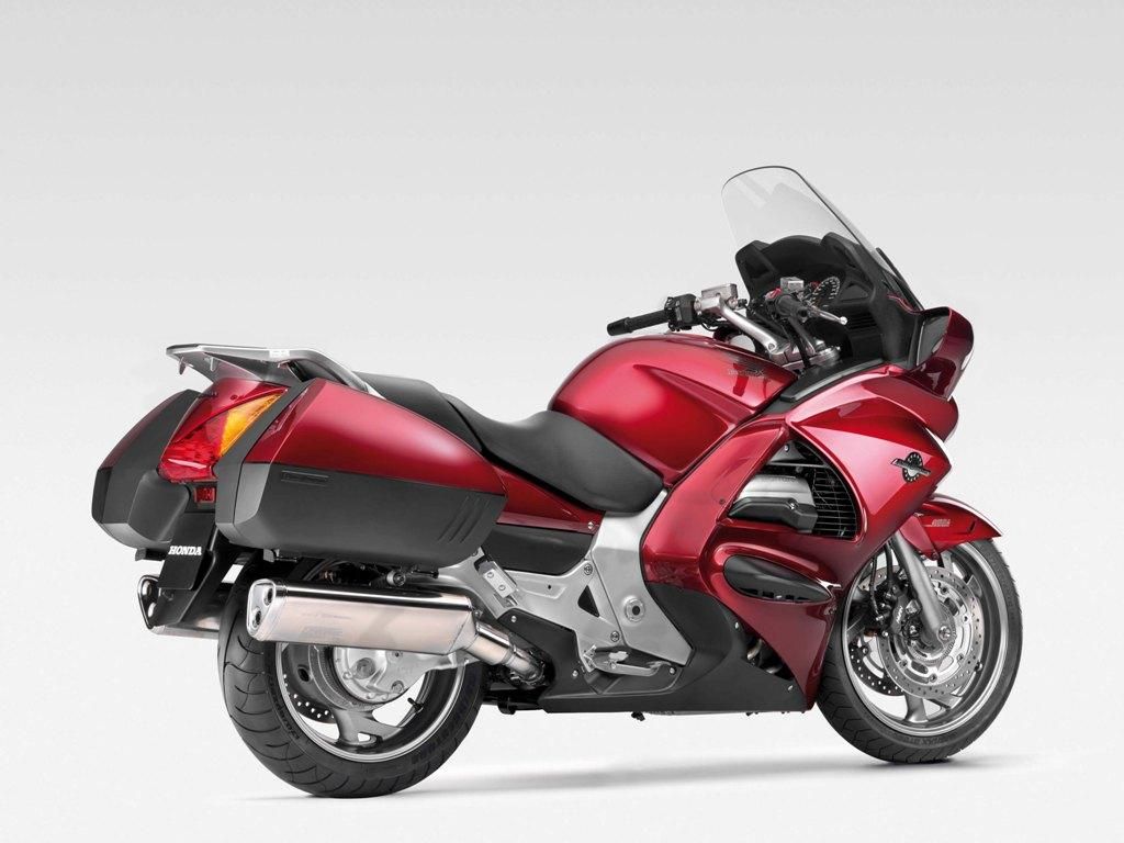 2013 Honda ST1300A