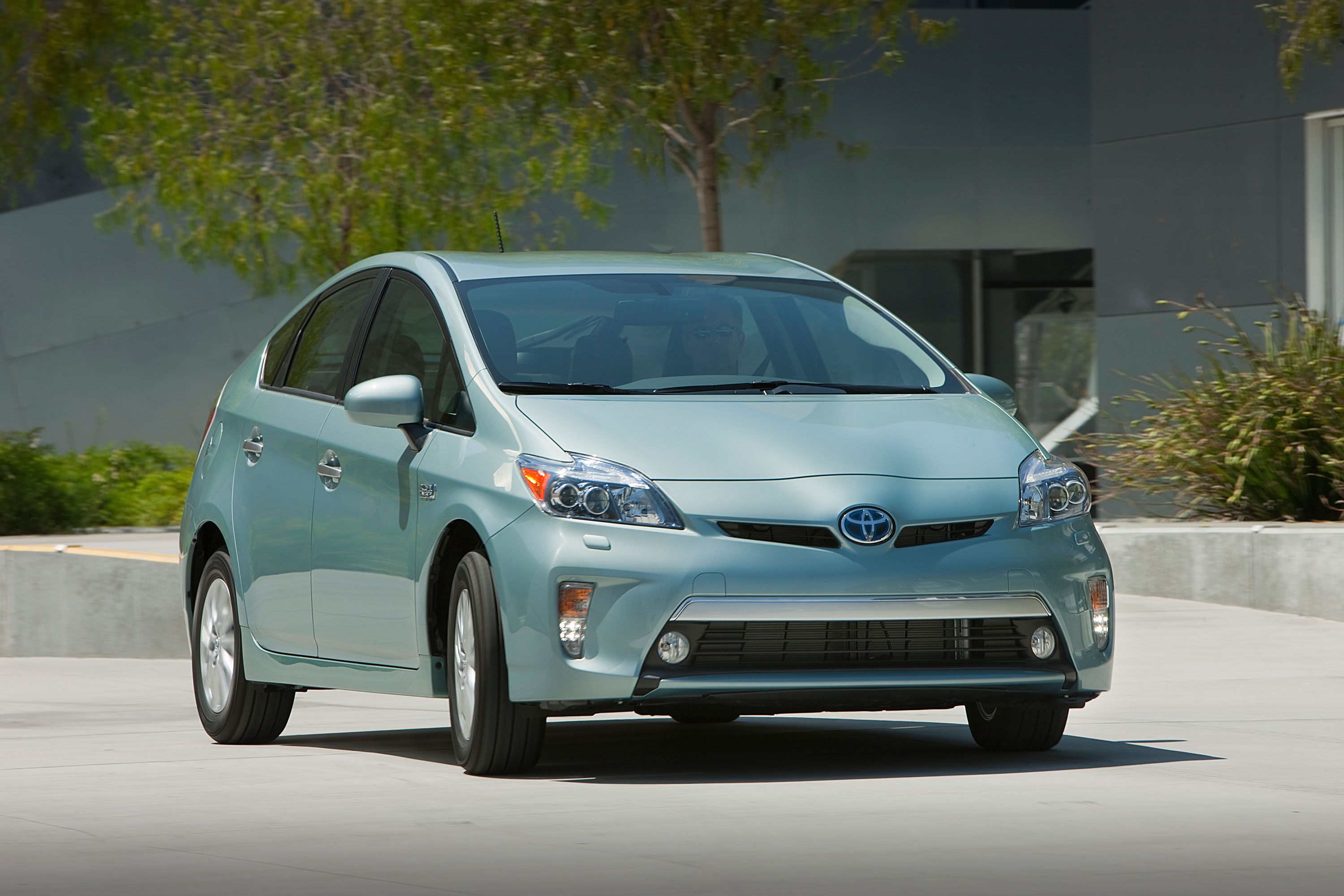 2013 Toyota Prius Plug-in Hybrid 