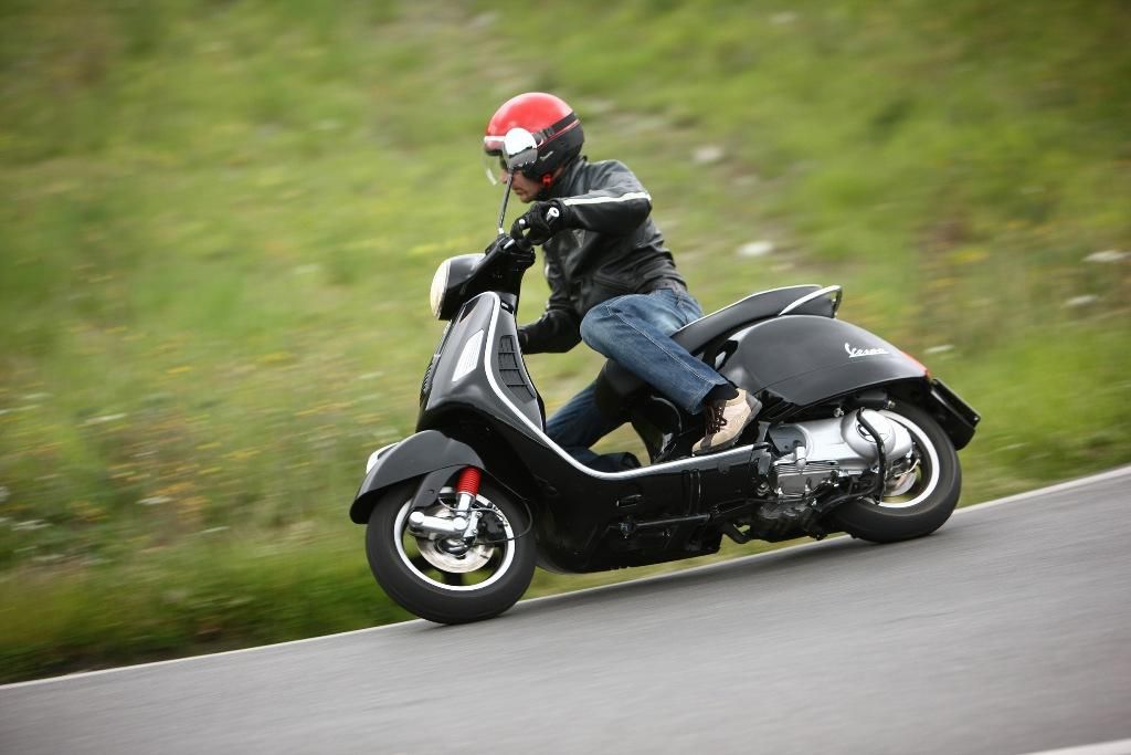 2013 Vespa GTS 300 IE SUPER