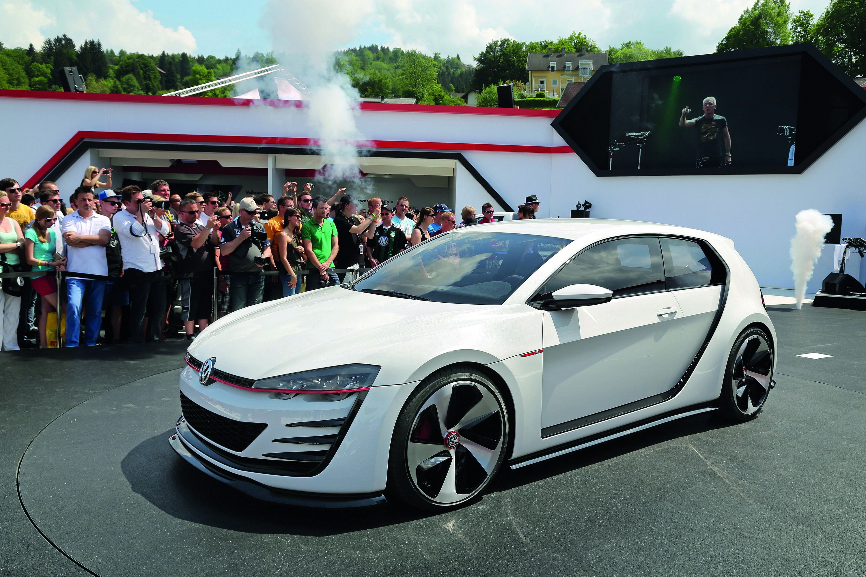 2013 Volkswagen Design Vision GTI Concept