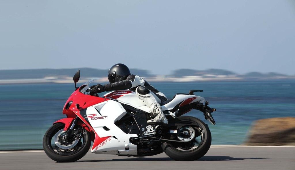 2013 Hyosung GT650R