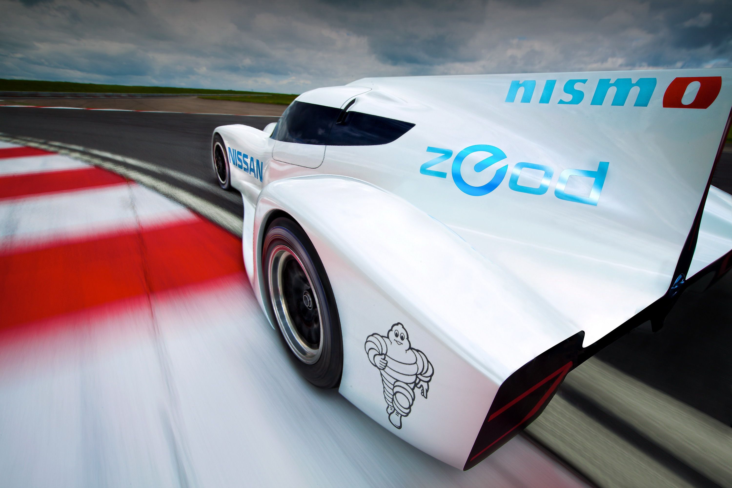 2014 Nissan ZEOD RC