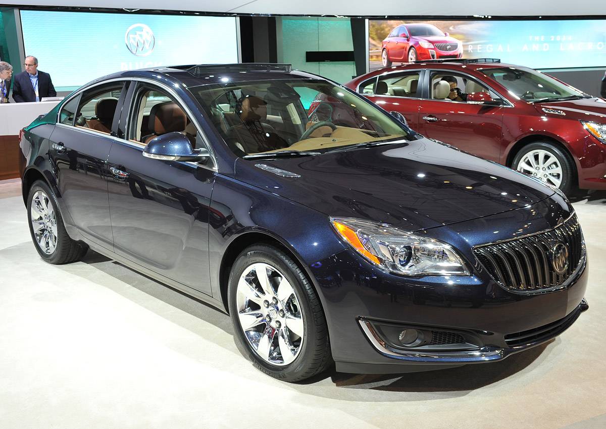 2014 Buick Regal, image size:1200x850