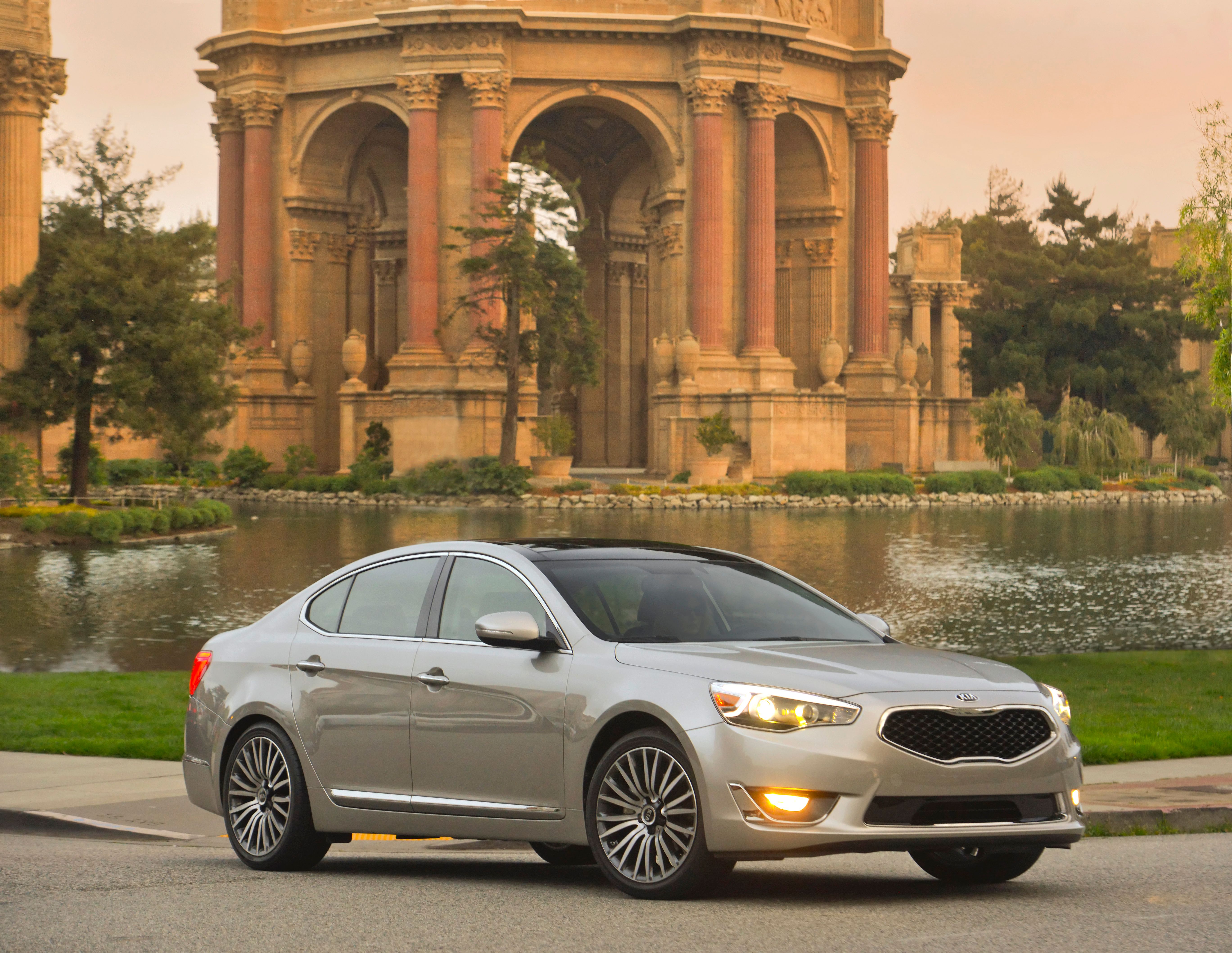 2014 - 2015 Kia Cadenza