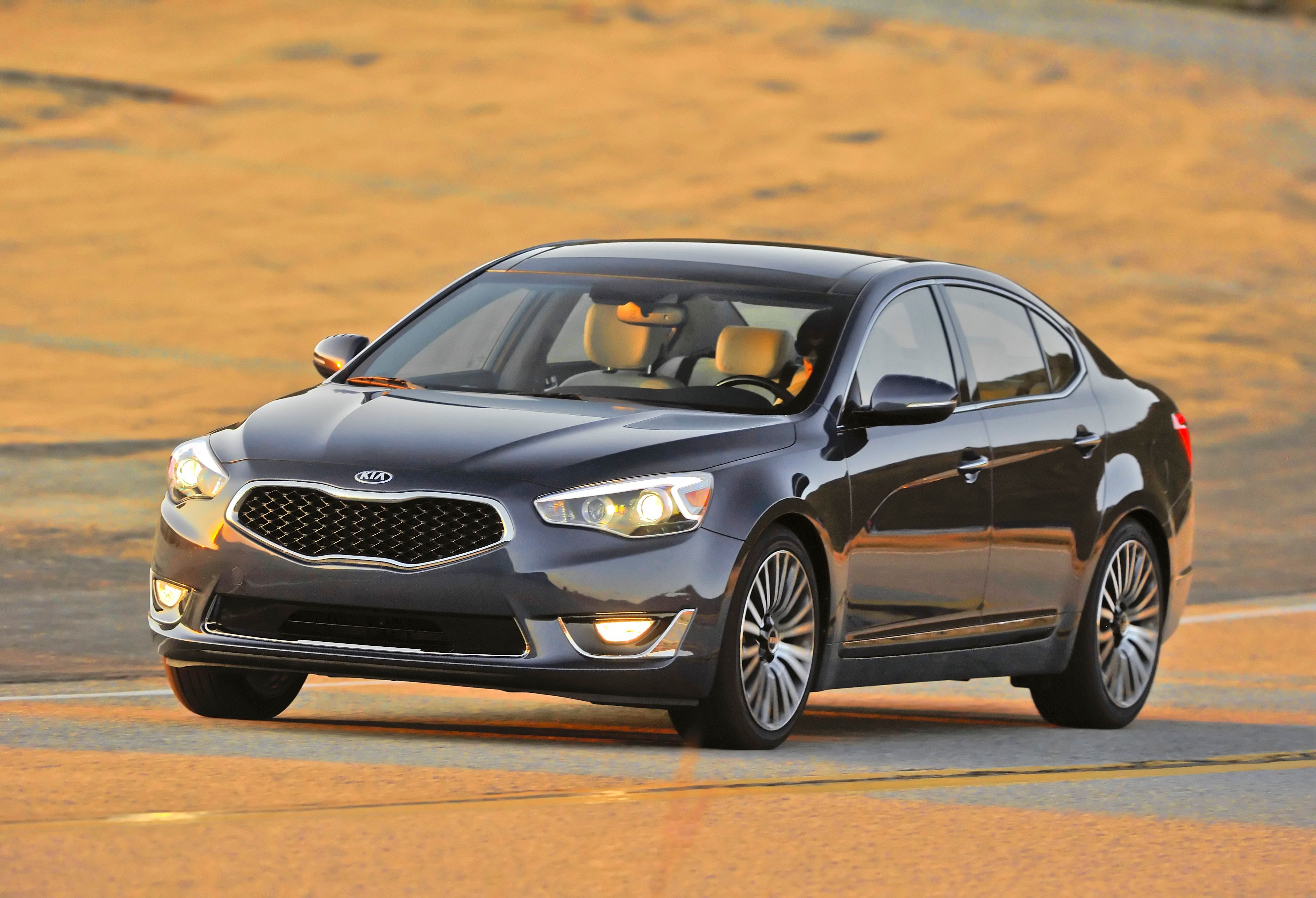 2014 - 2015 Kia Cadenza