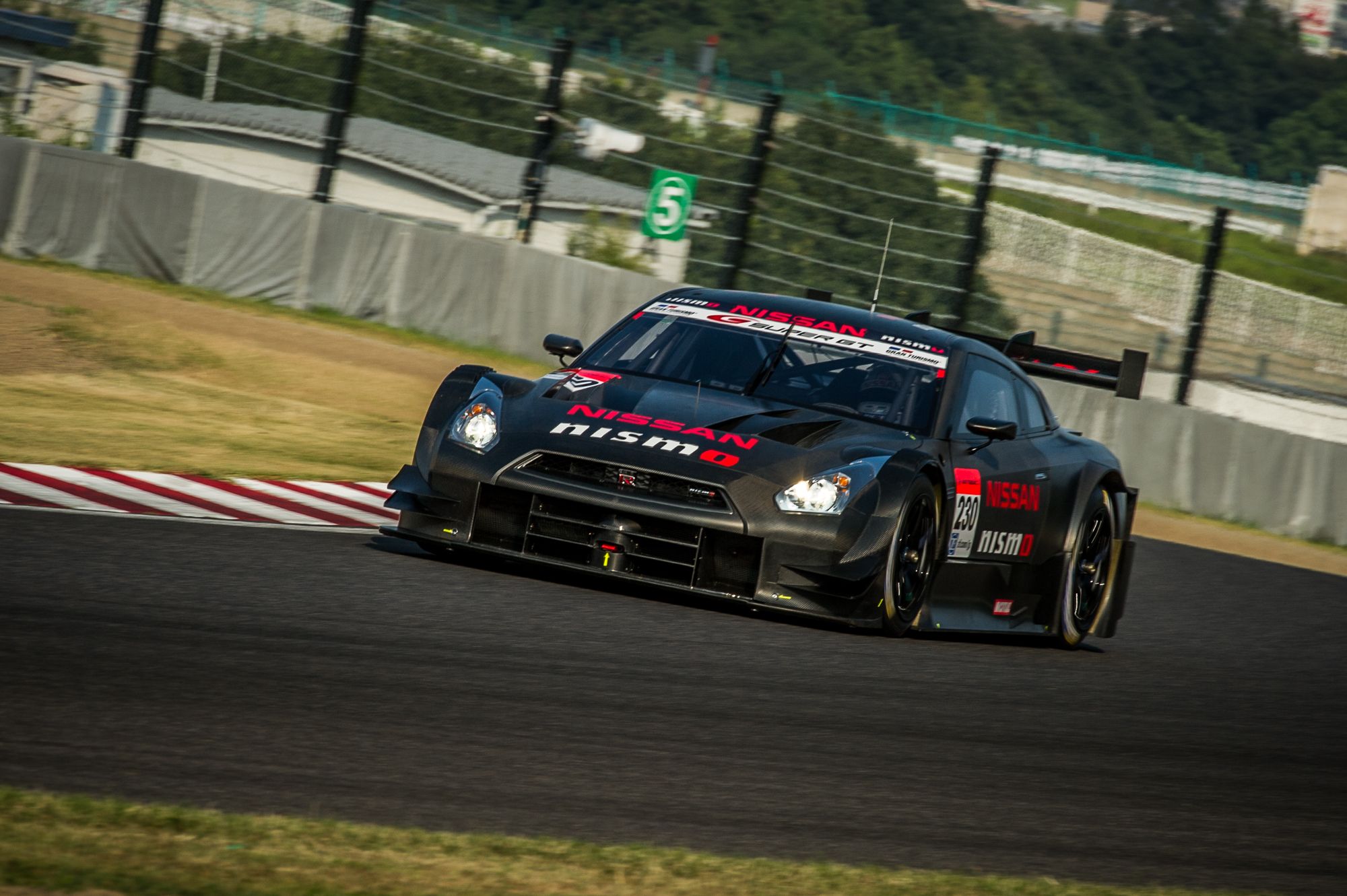 2014 NISSAN GT-R NISMO GT500