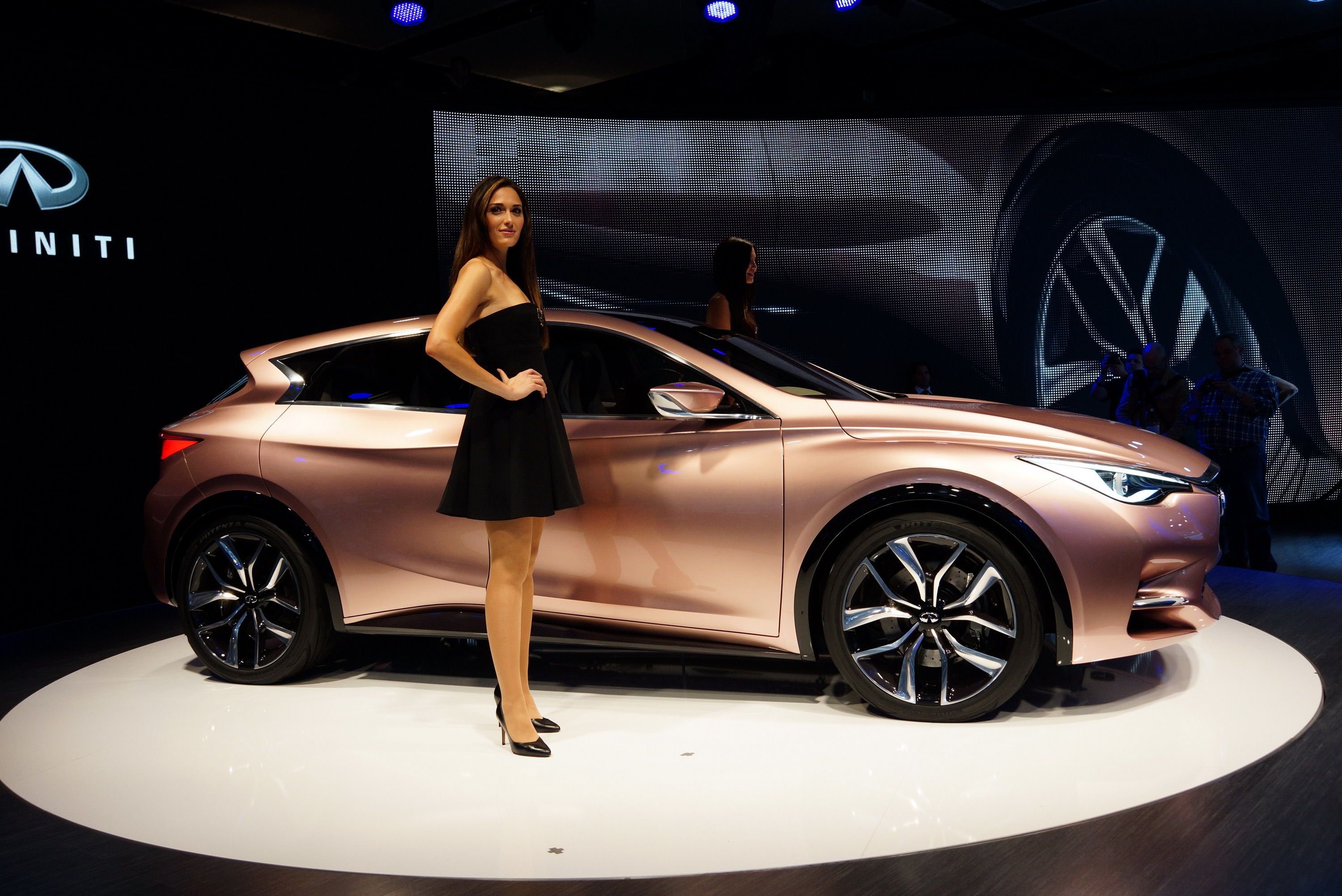 2013 Infiniti Q30 Concept