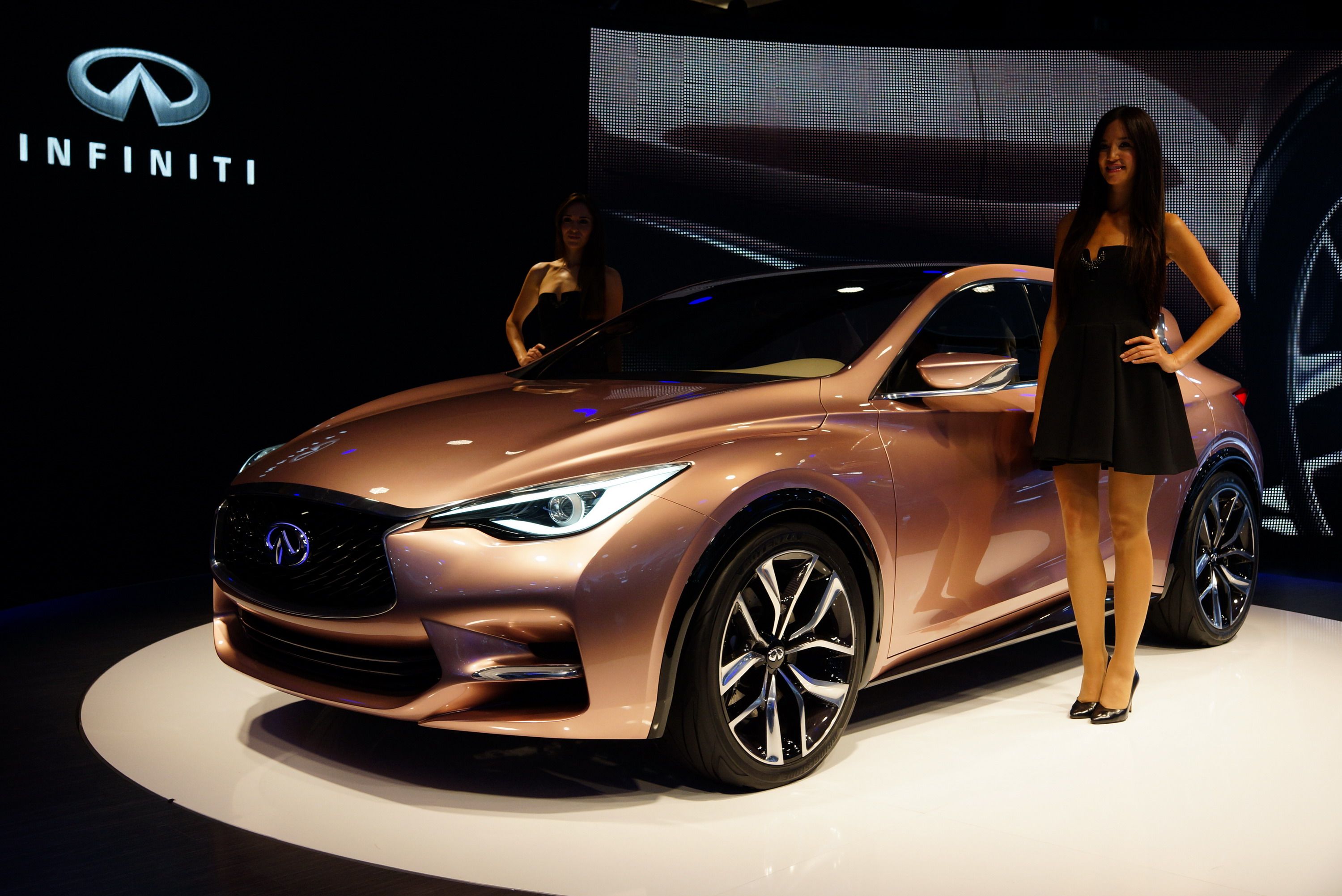 2013 Infiniti Q30 Concept