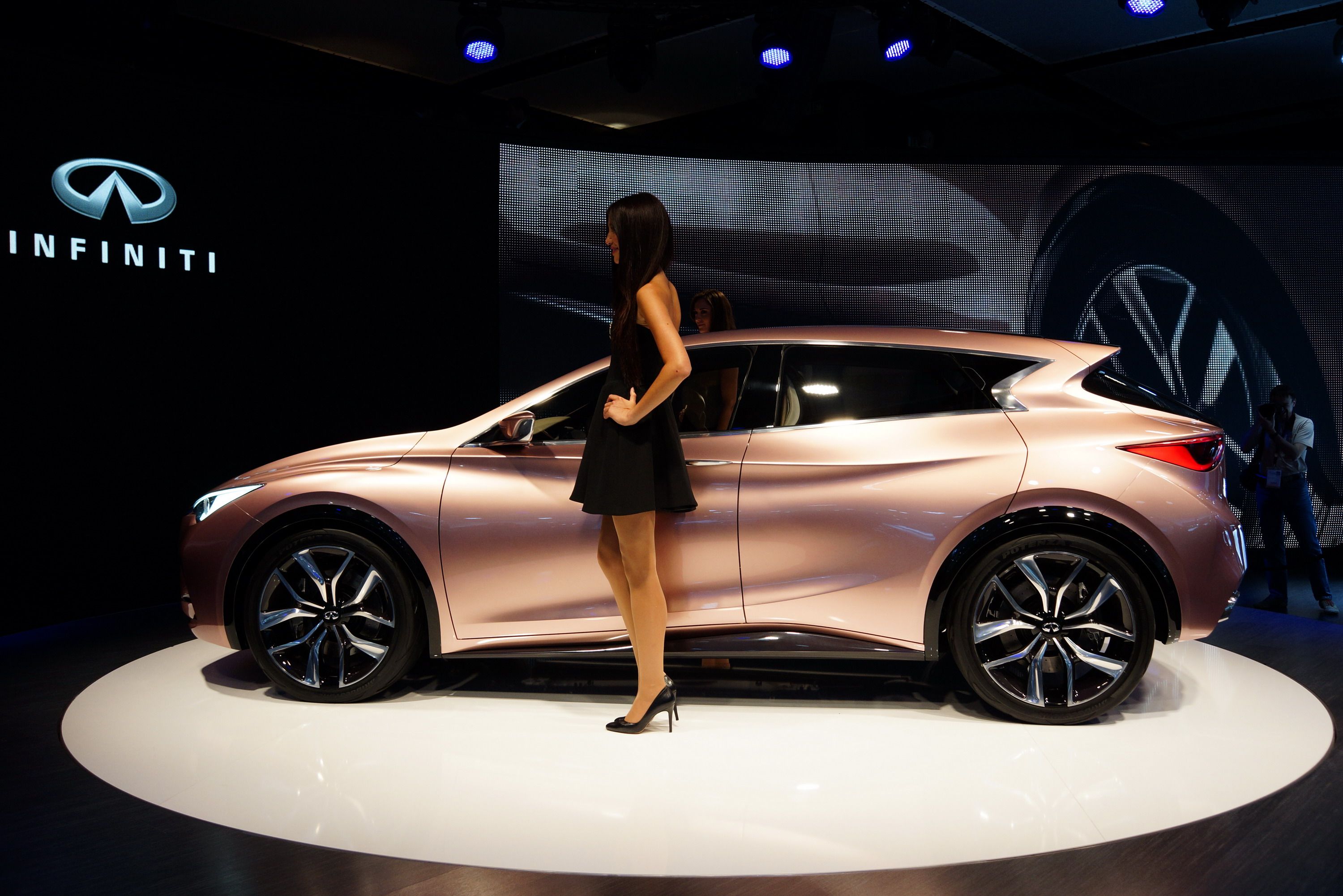 2013 Infiniti Q30 Concept