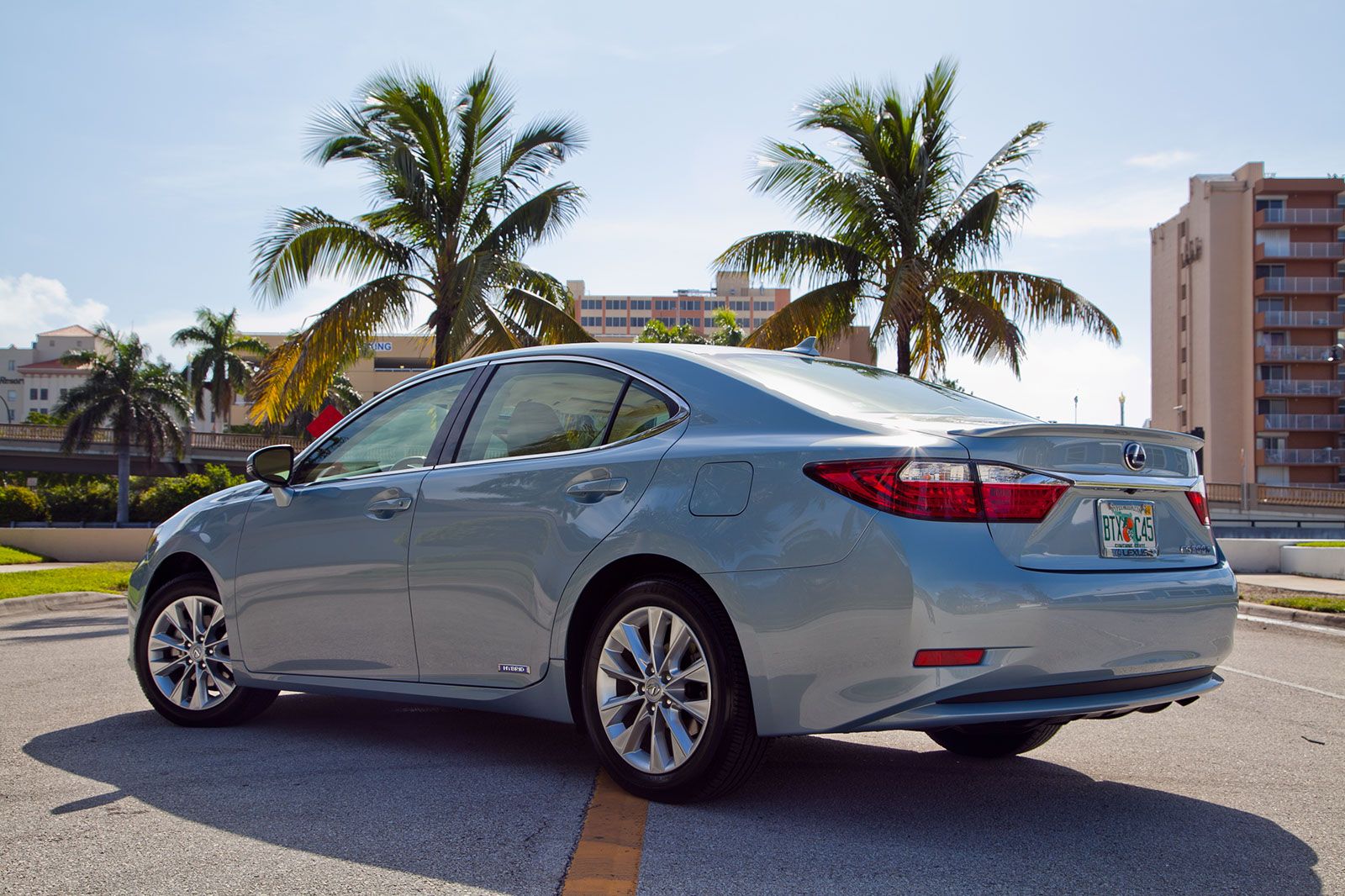 2013 - 2014 Lexus ES 300h