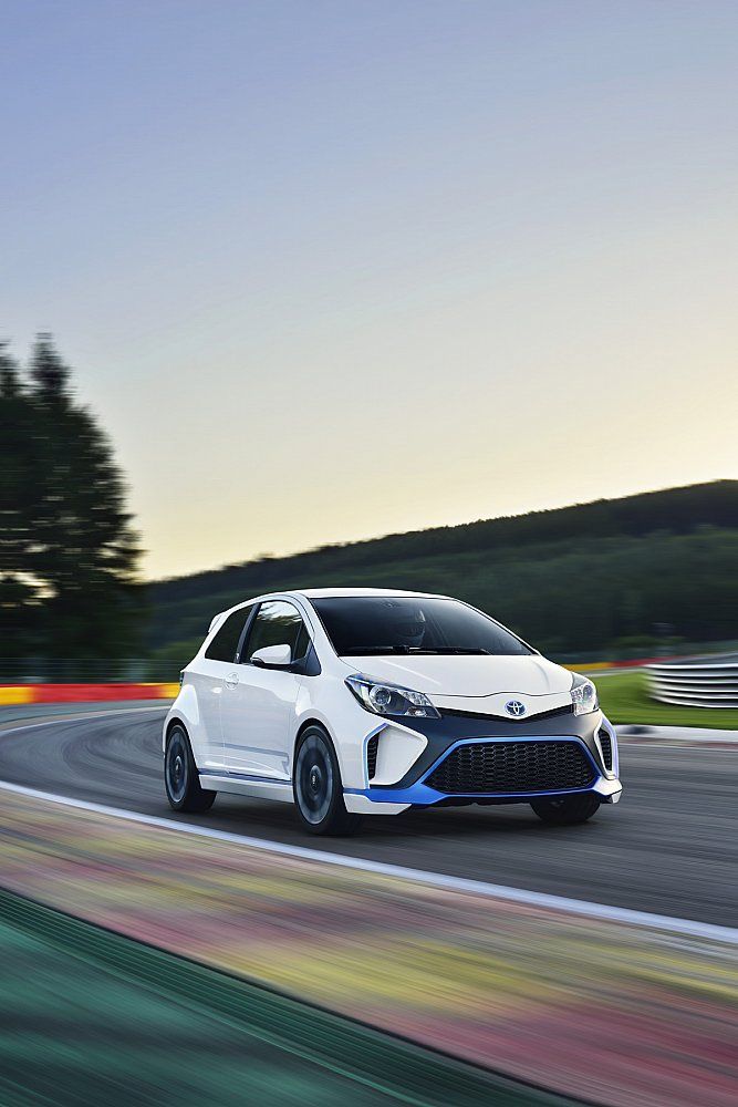 2013 Toyota Yaris Hybrid-R Concept