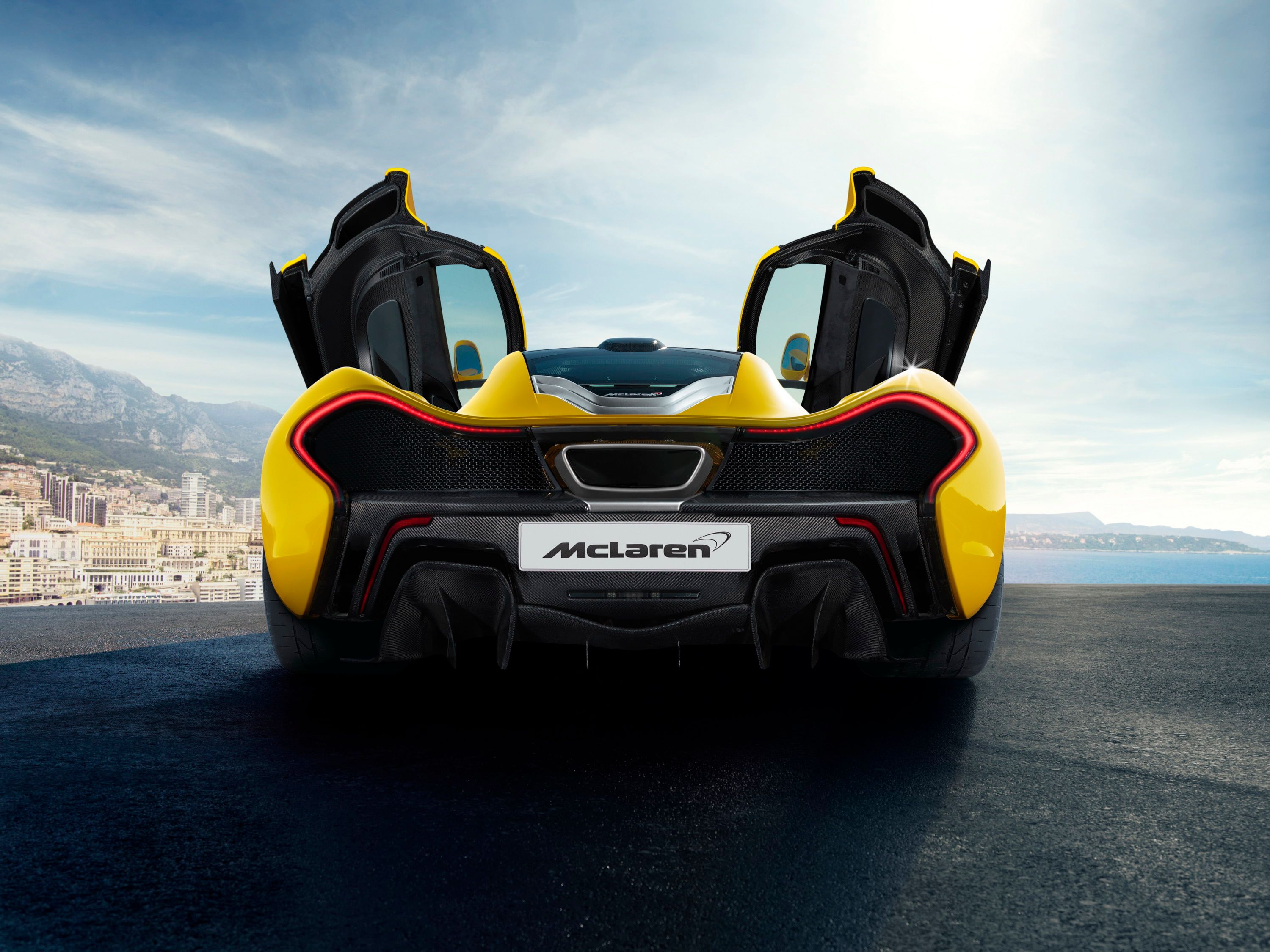 2014 McLaren P1