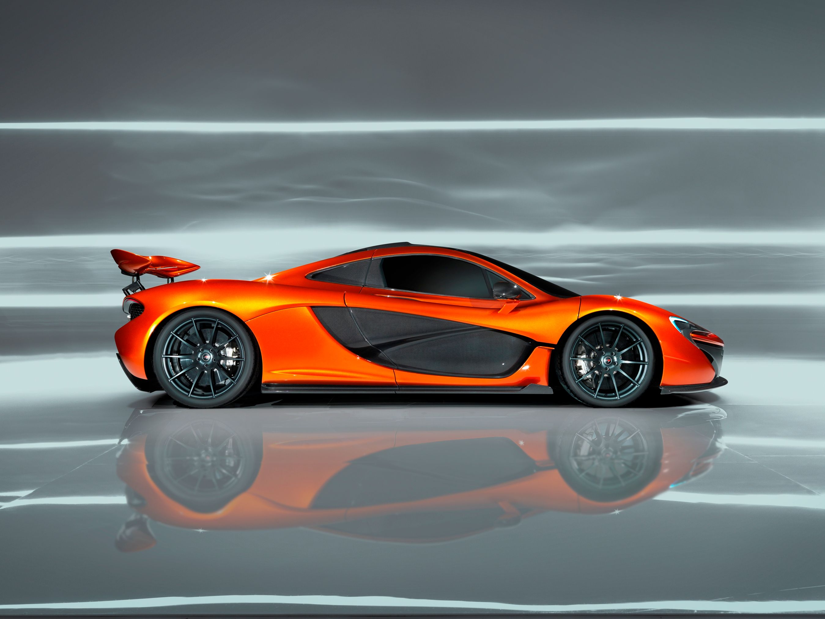 2014 McLaren P1