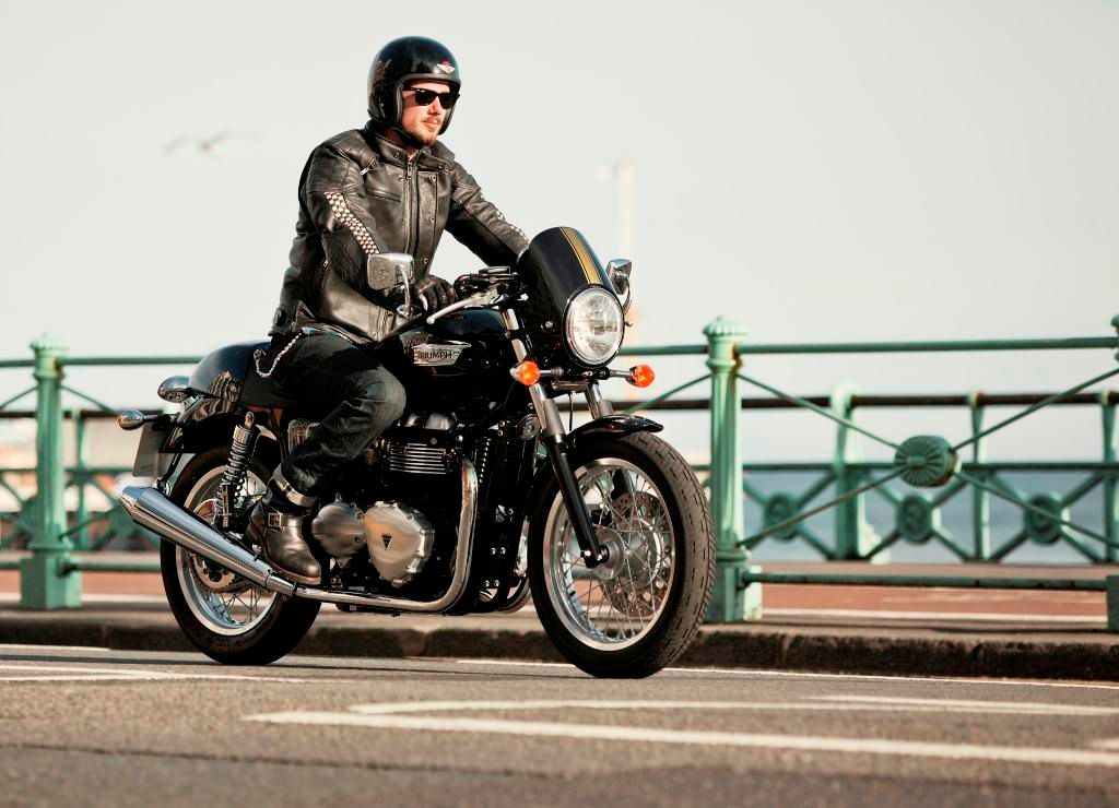 2014 deals triumph thruxton