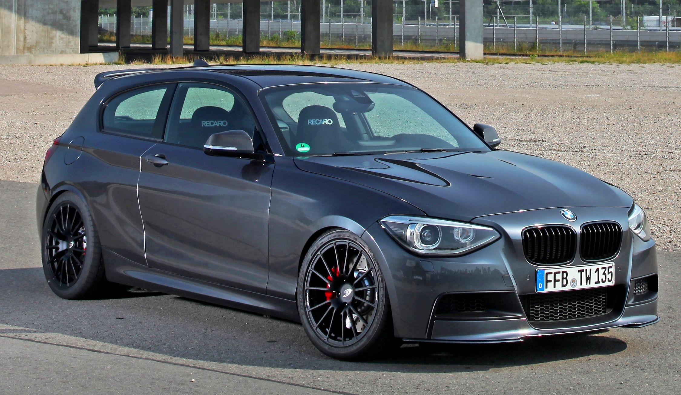 BMW M135i F20 specs, 0-60, quarter mile, lap times 