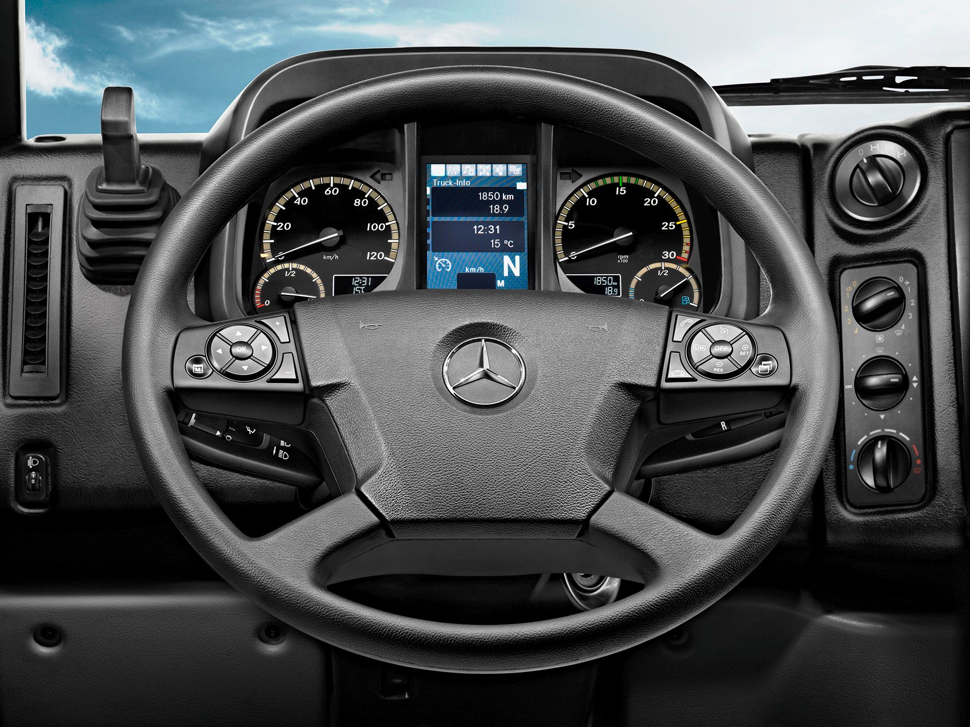 2014 Mercedes-Benz Unimog U5023