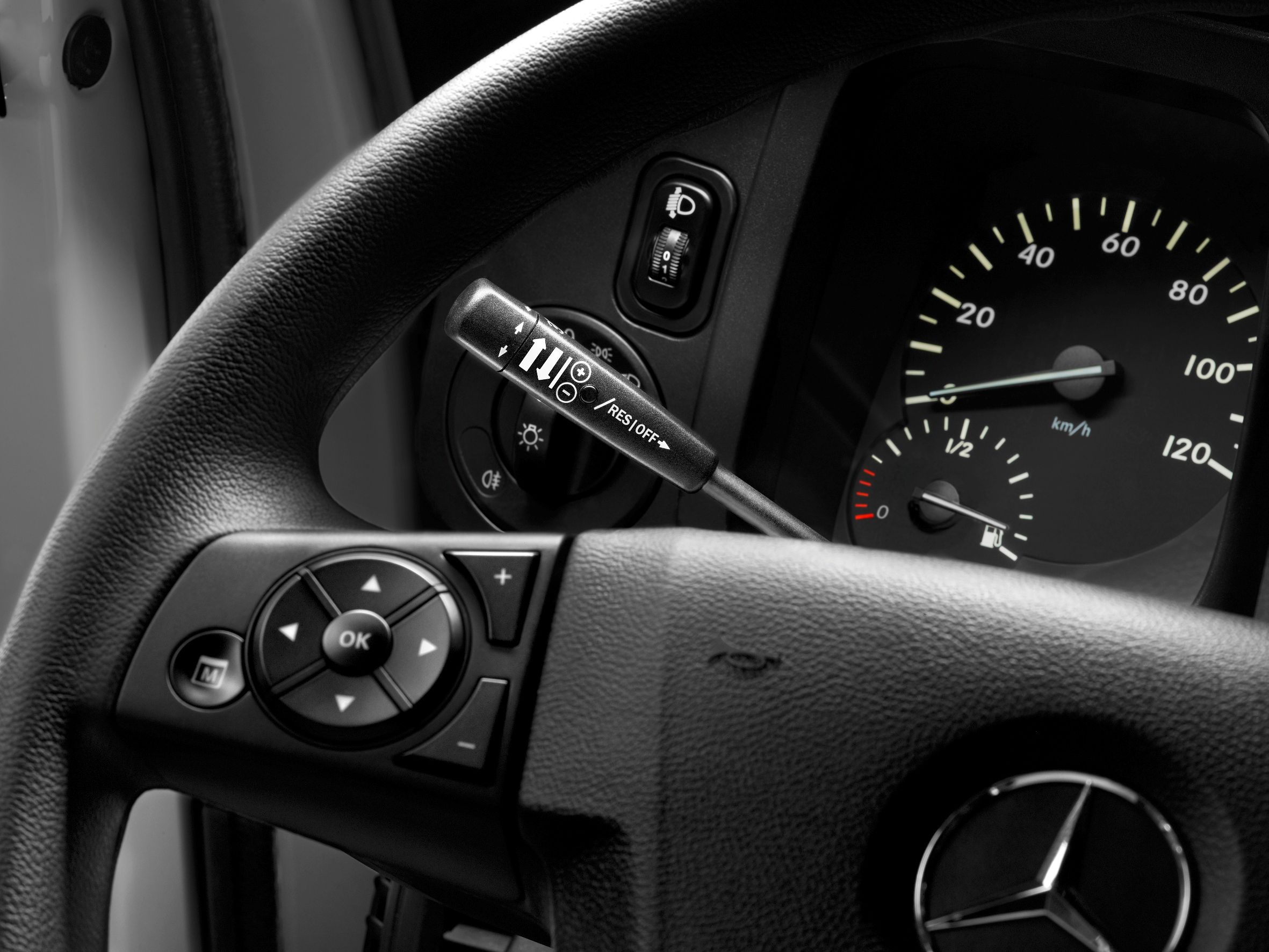 2014 Mercedes-Benz Unimog U5023