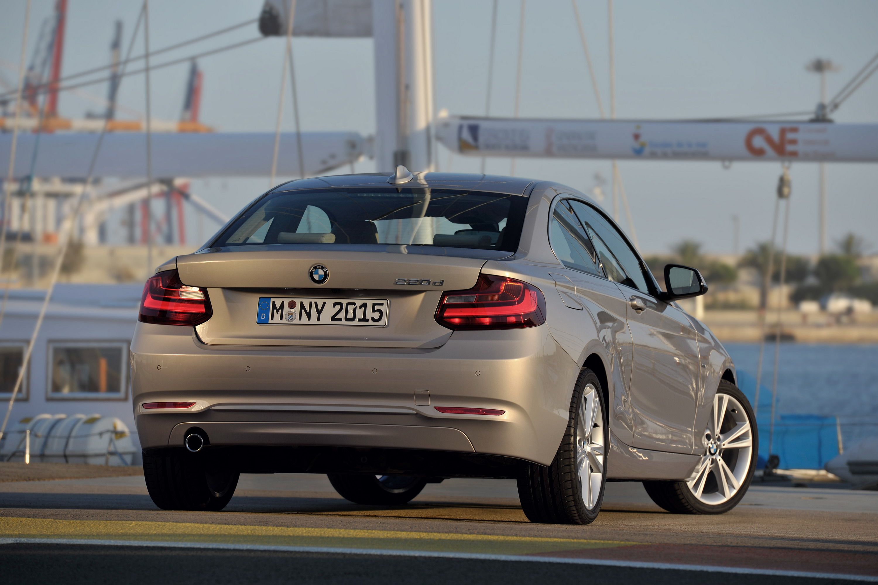 2014 - 2015 BMW 2 Series Coupe