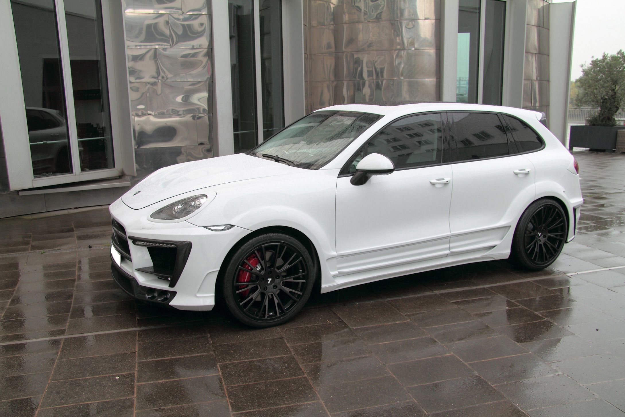 2013 Porsche Cayenne Turbo White Dream Edition by Anderson Germany