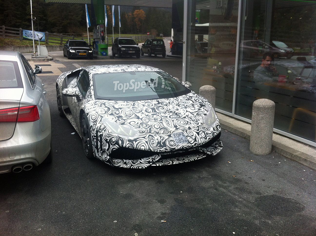 2015 - 2016 Lamborghini Huracán LP 610-4