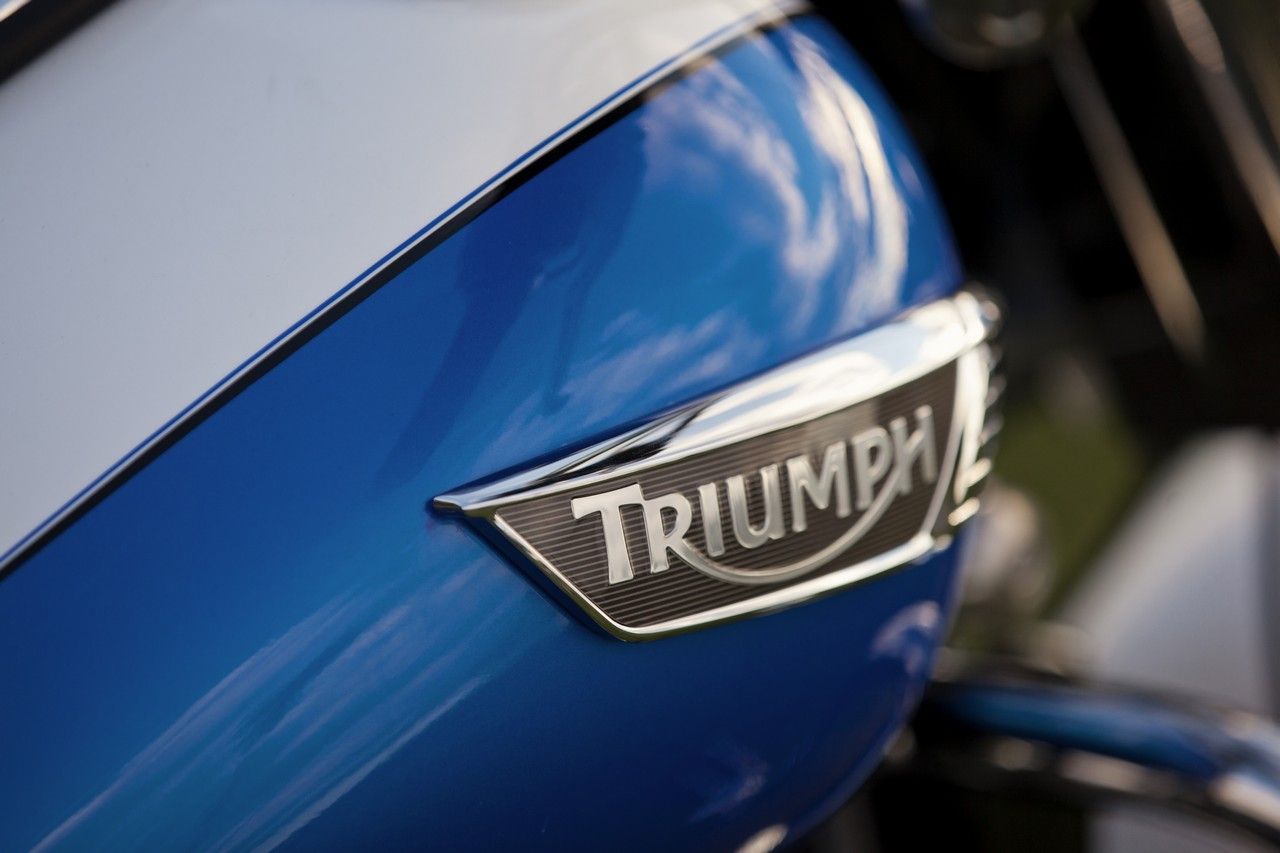 2014 triumph thunderbird lt 02