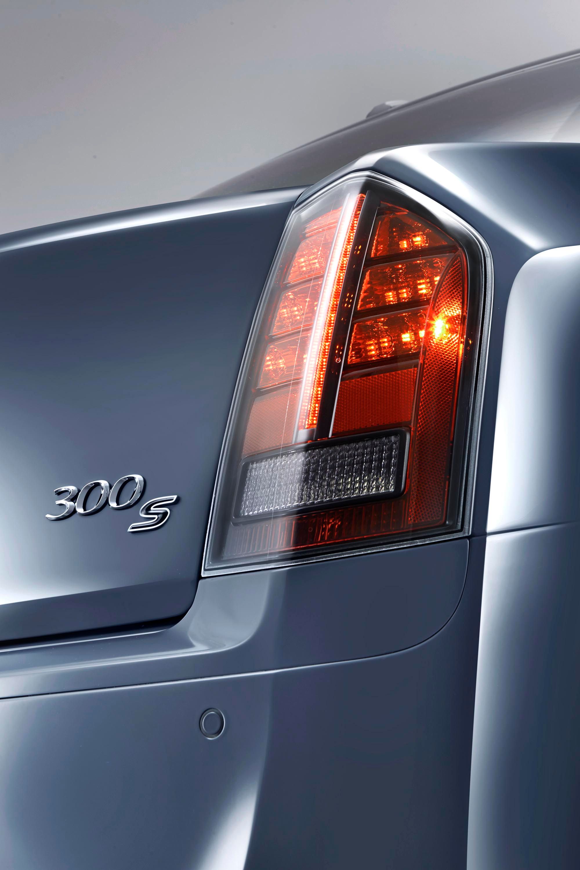 2014 Chrysler 300S