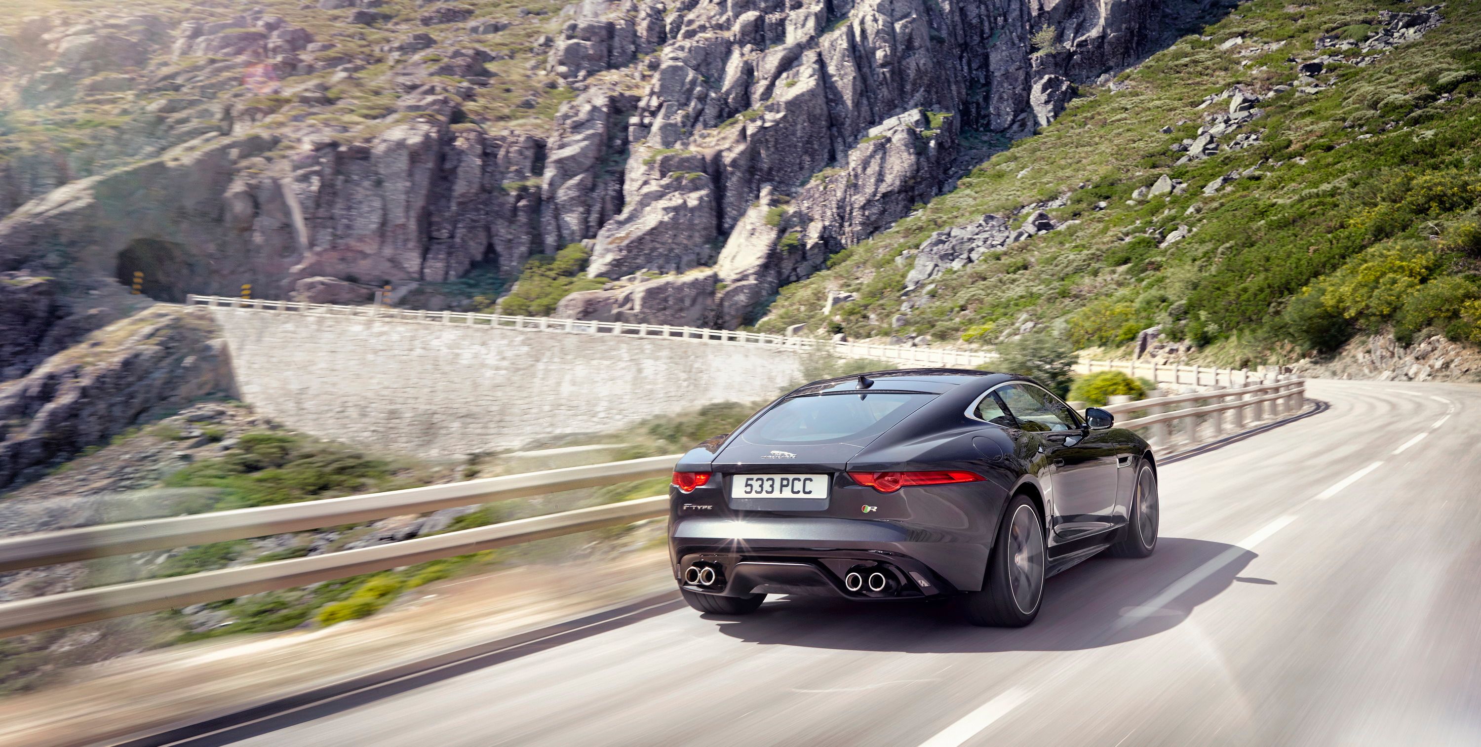 2014 Jaguar F-Type R Coupe