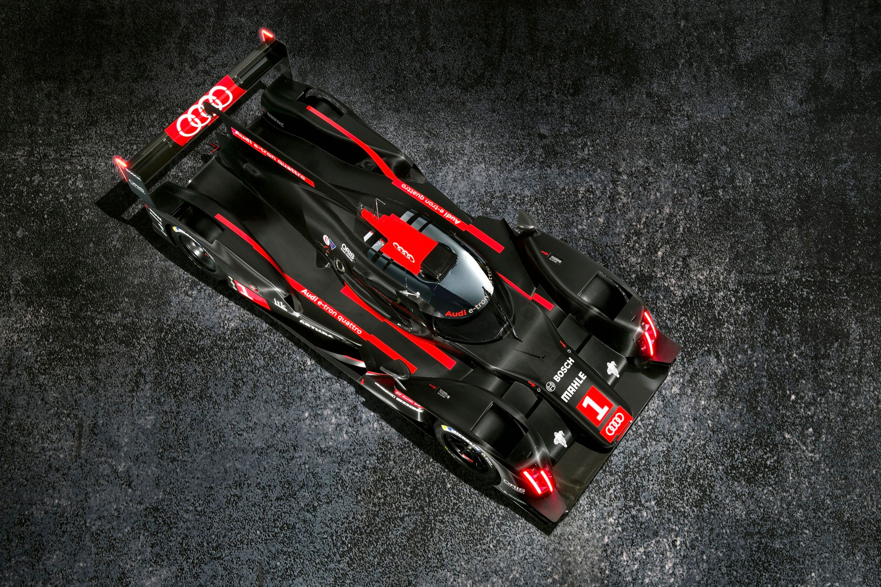 2014  Audi R18 e-tron quattro LMP1