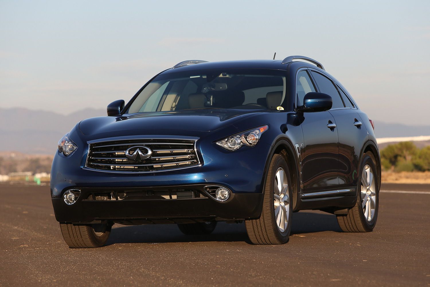 2014 - 2015 Infiniti QX70