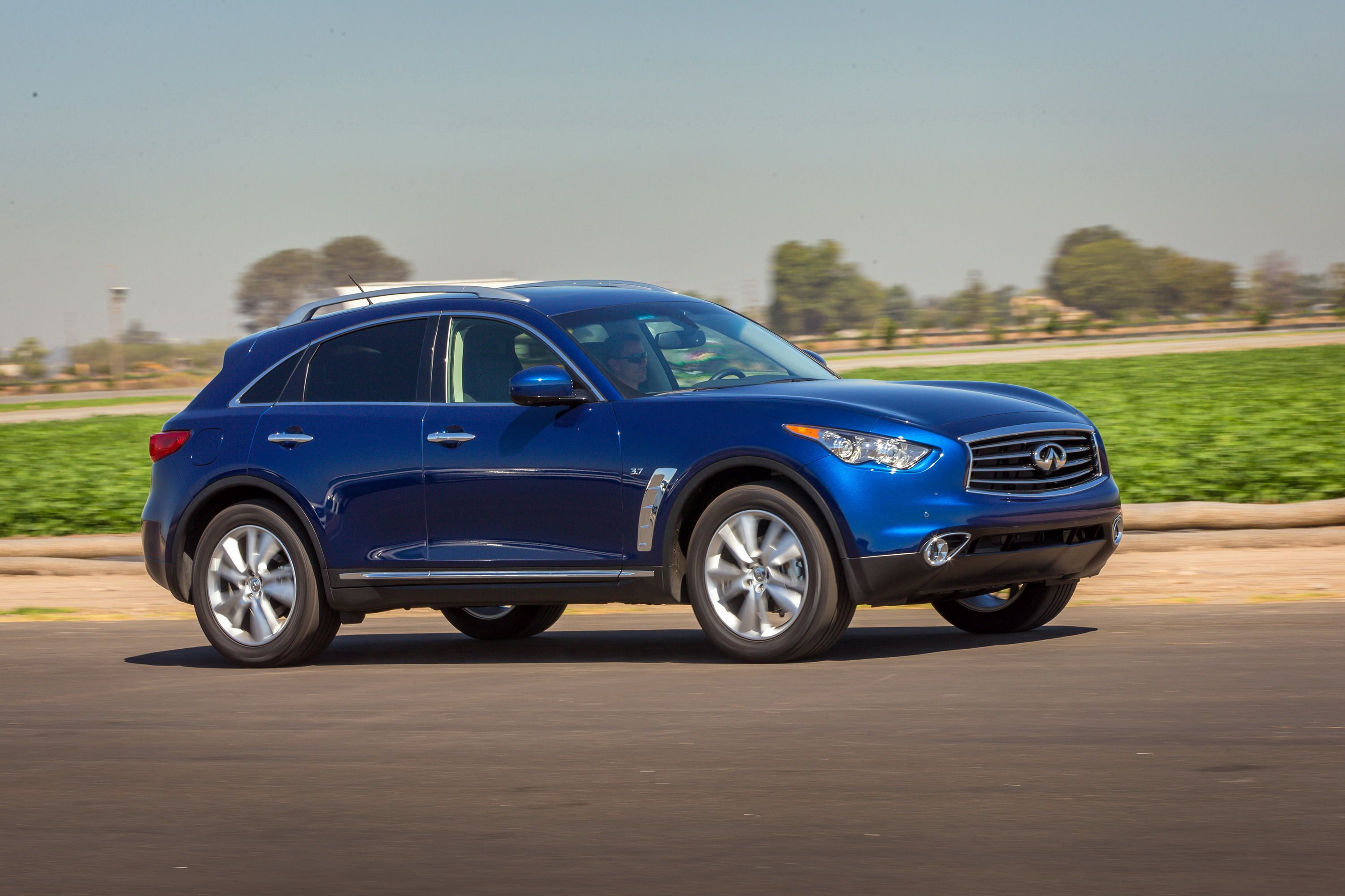 2014 - 2015 Infiniti QX70