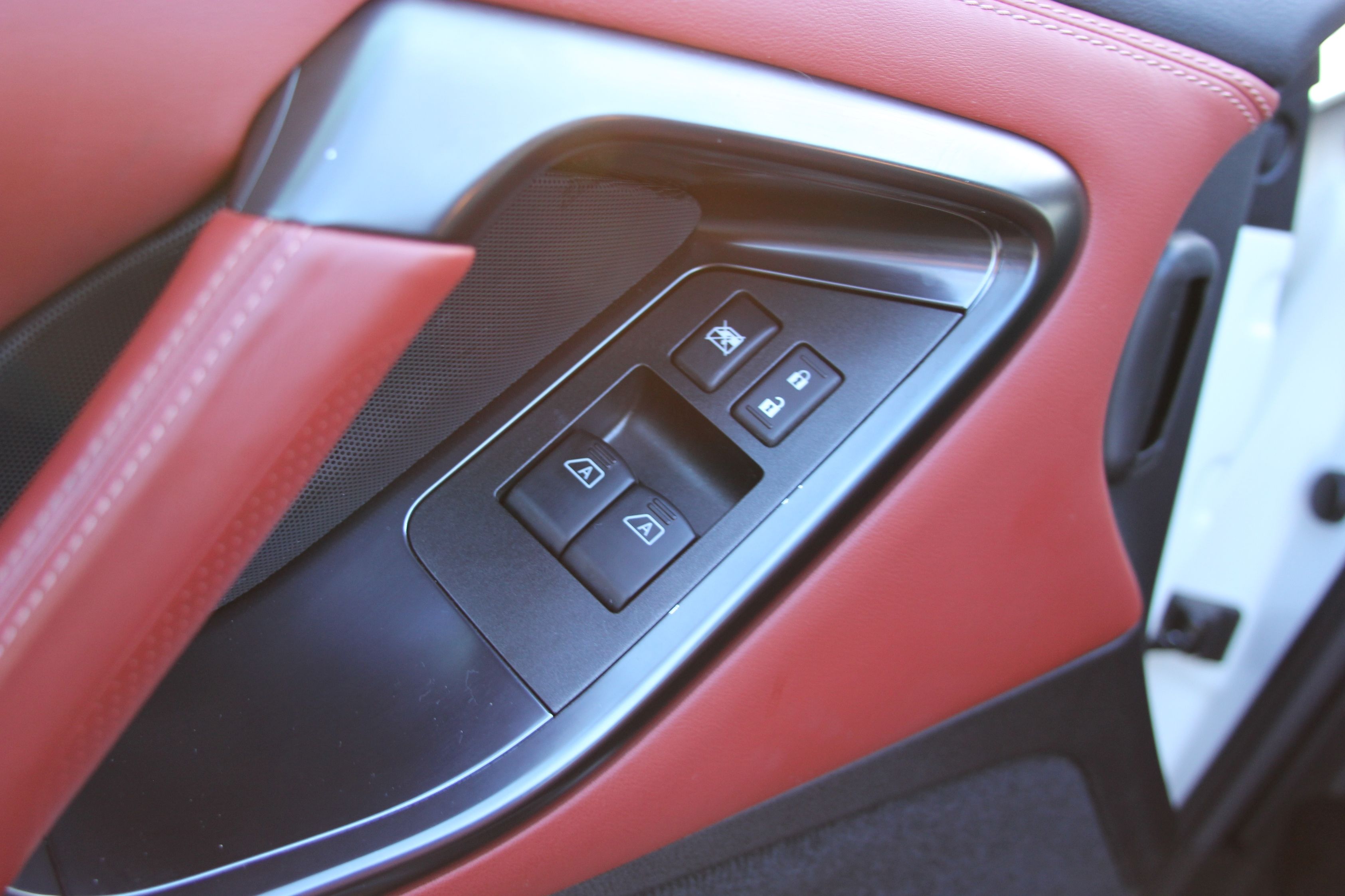 2014 Nissan GT-R: Driven