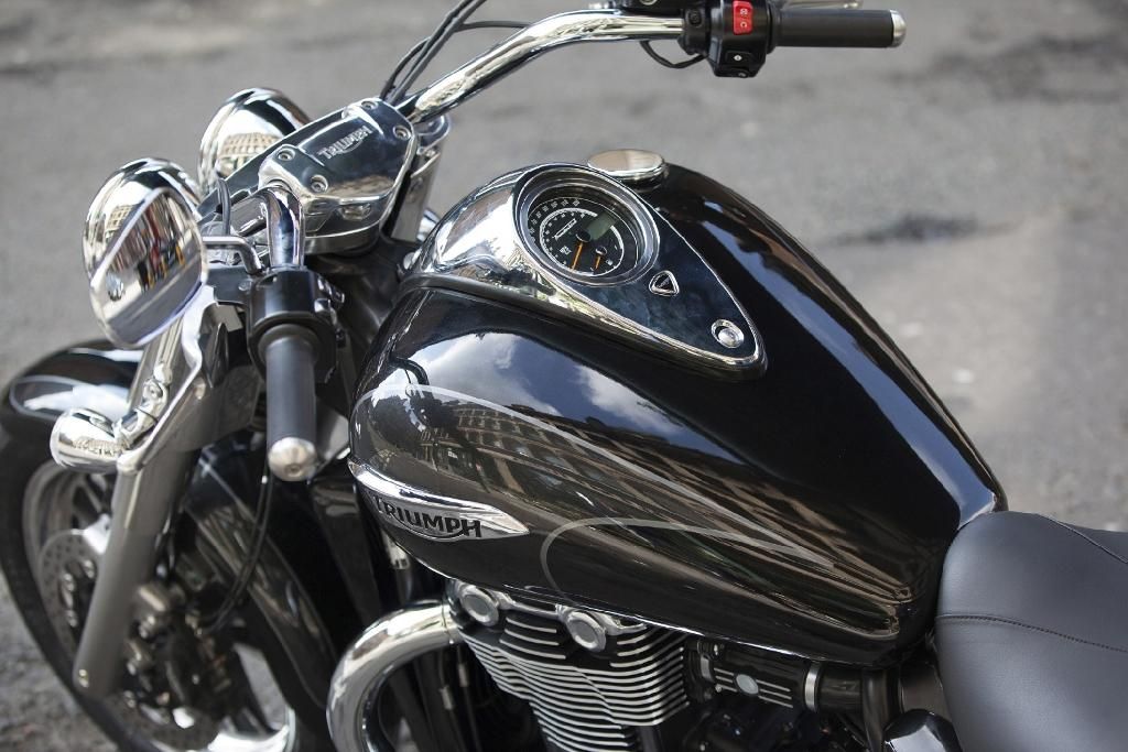 2014 Triumph Thunderbird Commander