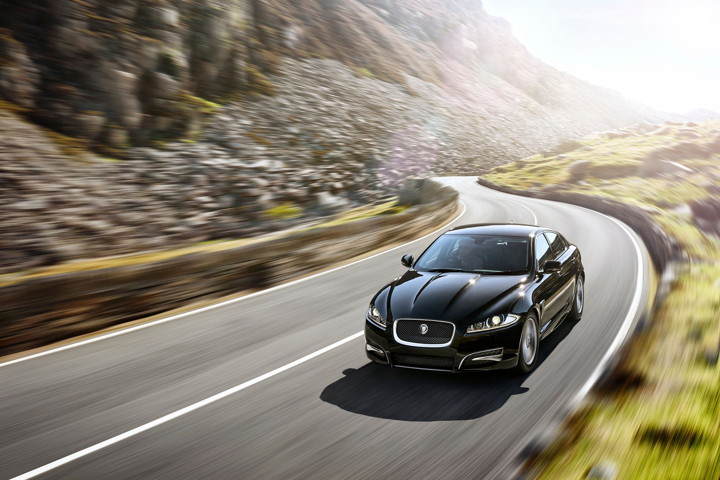 2014 Jaguar XF R-Sport