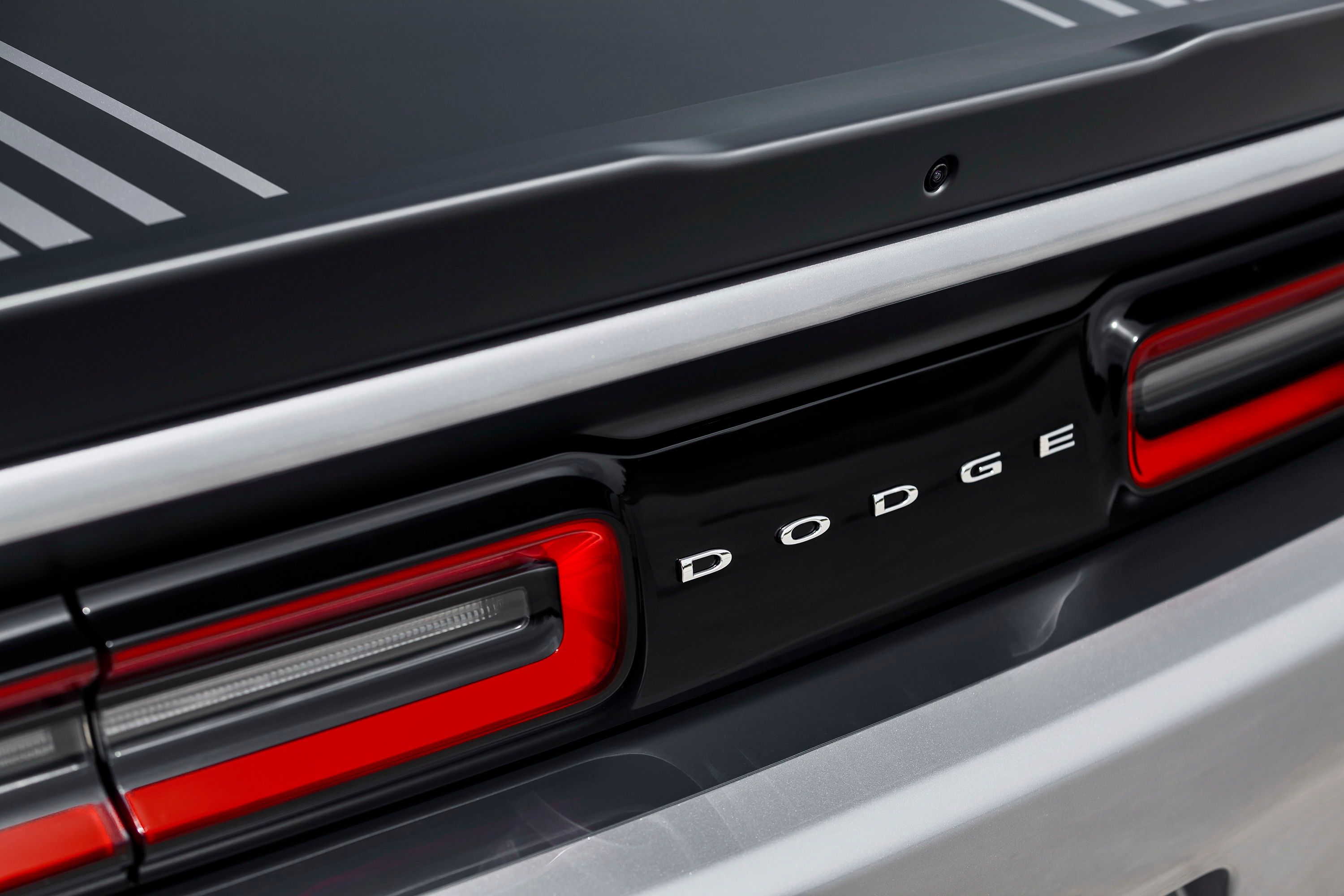 2015 Dodge Challenger 392 HEMI Scat Pack Shaker