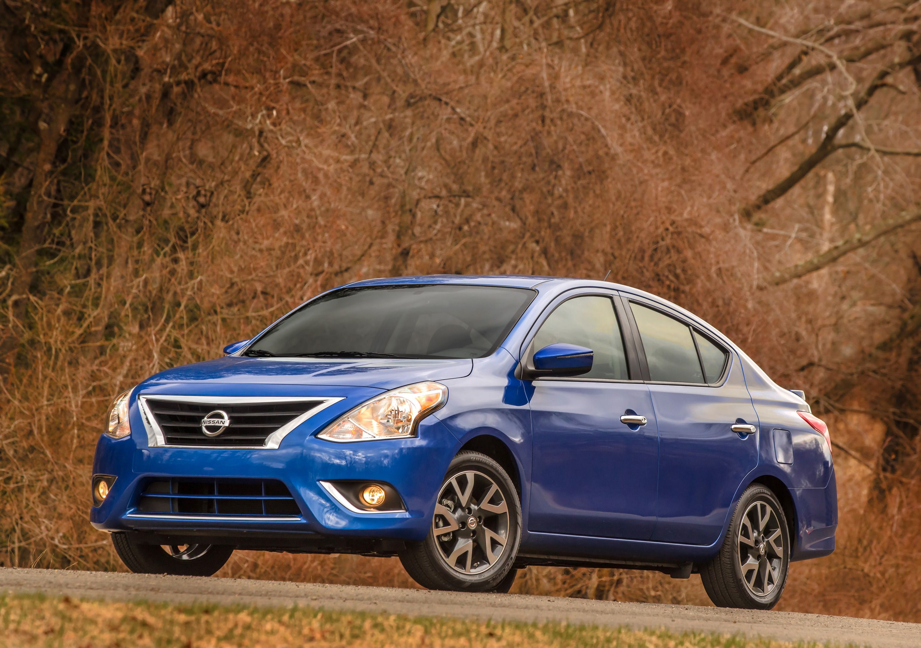 2015 - 2016 Nissan Versa Sedan