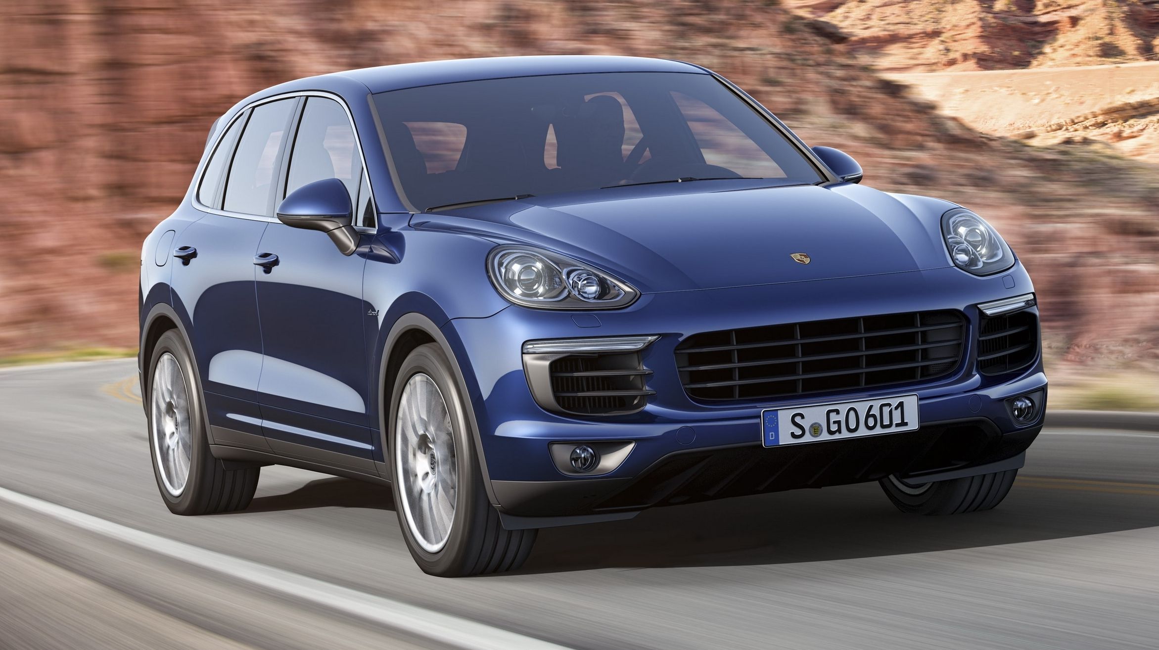 2014 Video: Porsche Cayenne GTS Gets Some Works on the Nurburgring