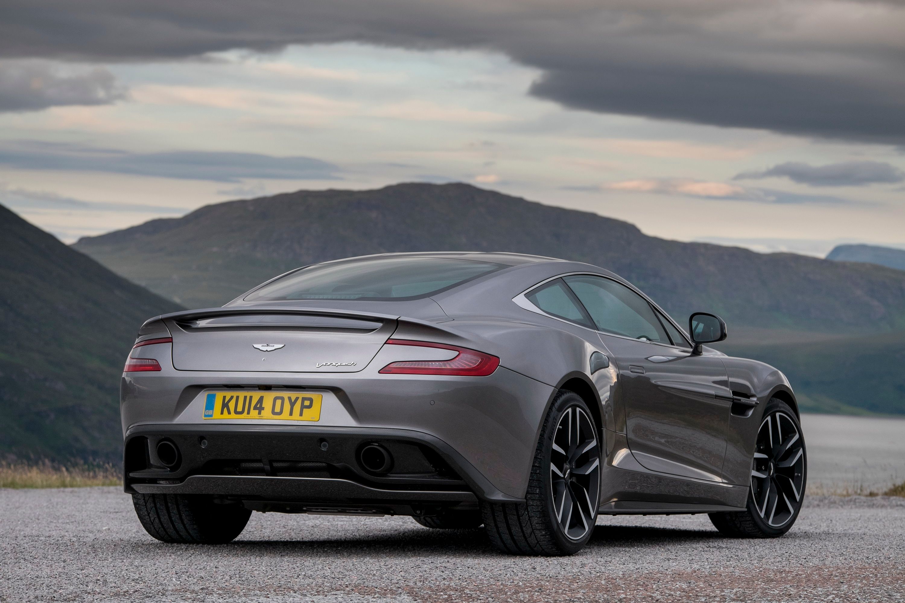 2014 - 2015 Aston Martin Vanquish