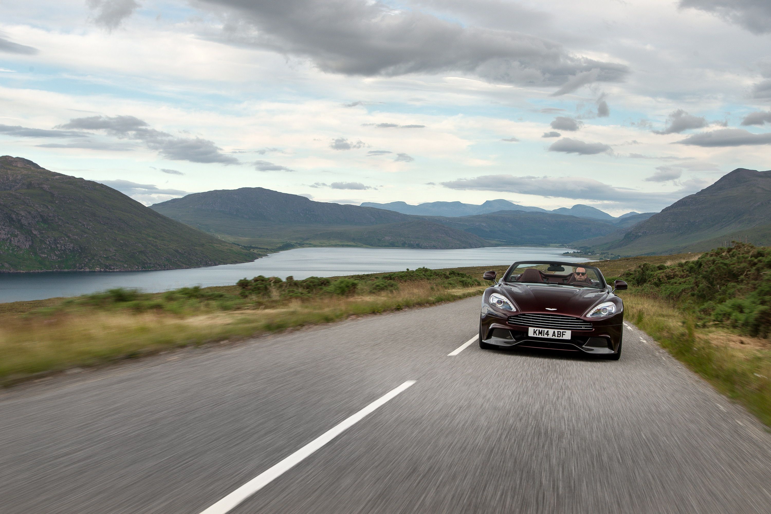 2014 - 2015 Aston Martin Vanquish Volante