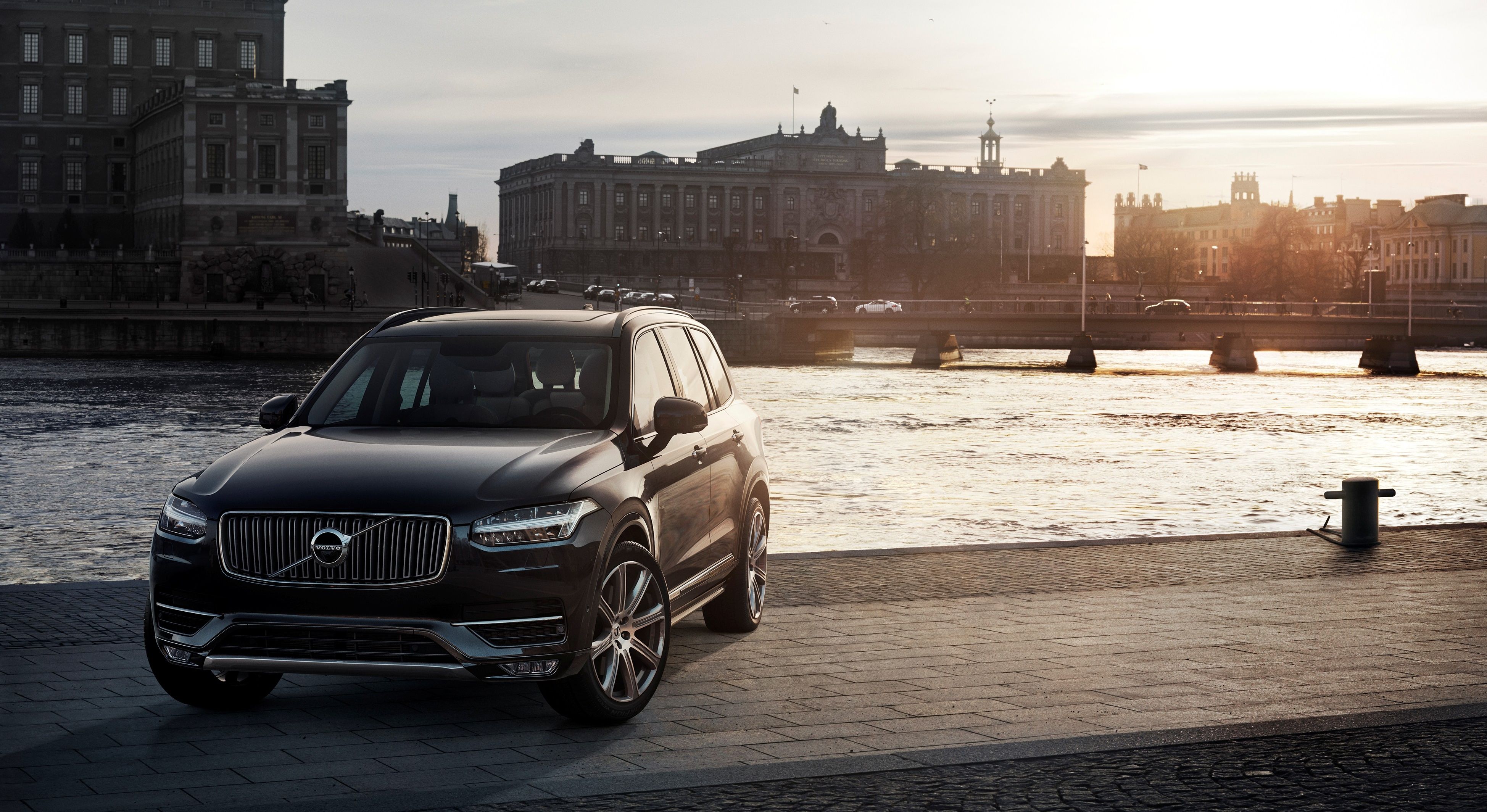 2015 Volvo XC90 First Edition