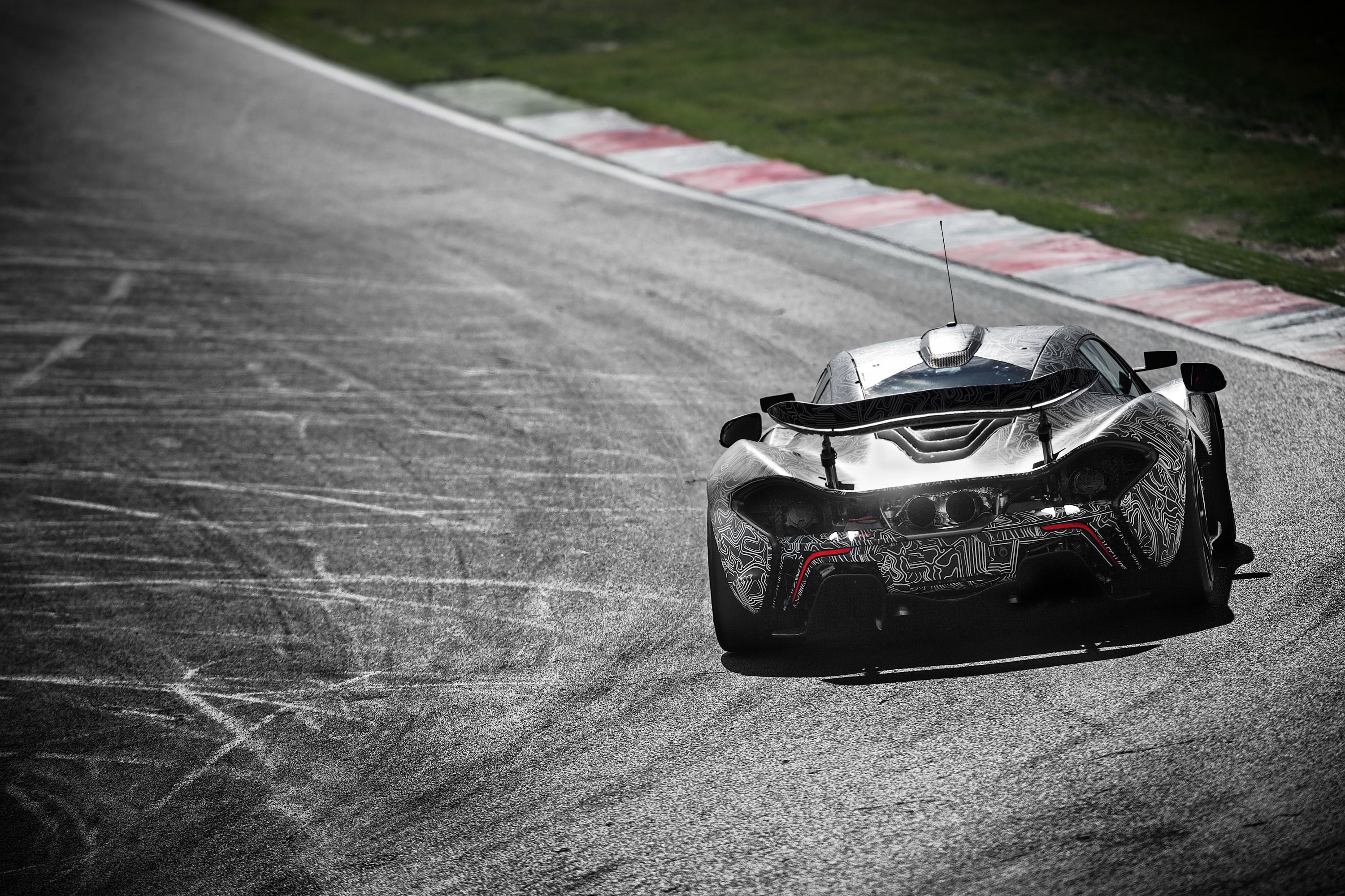 2016 McLaren P1 GTR