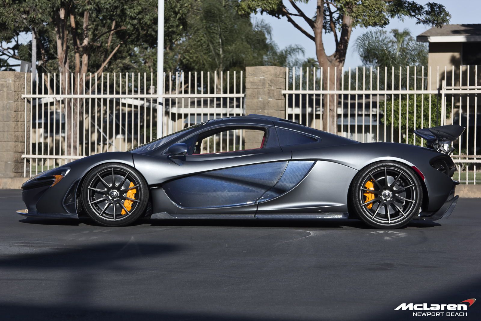 2014 McLaren P1