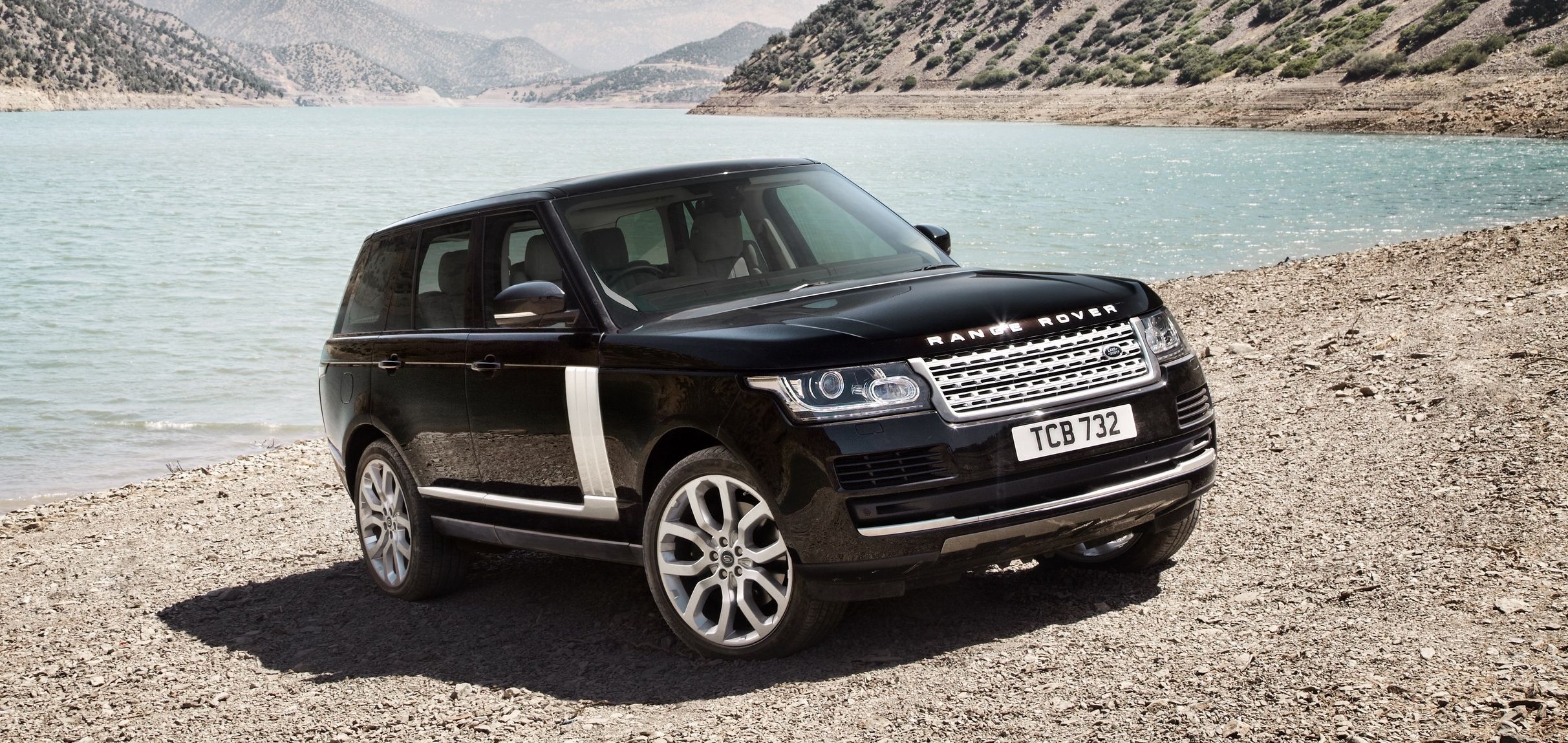  Will Range Rover actually build a Tesla Model X competitor? Let us know your thoughs. 