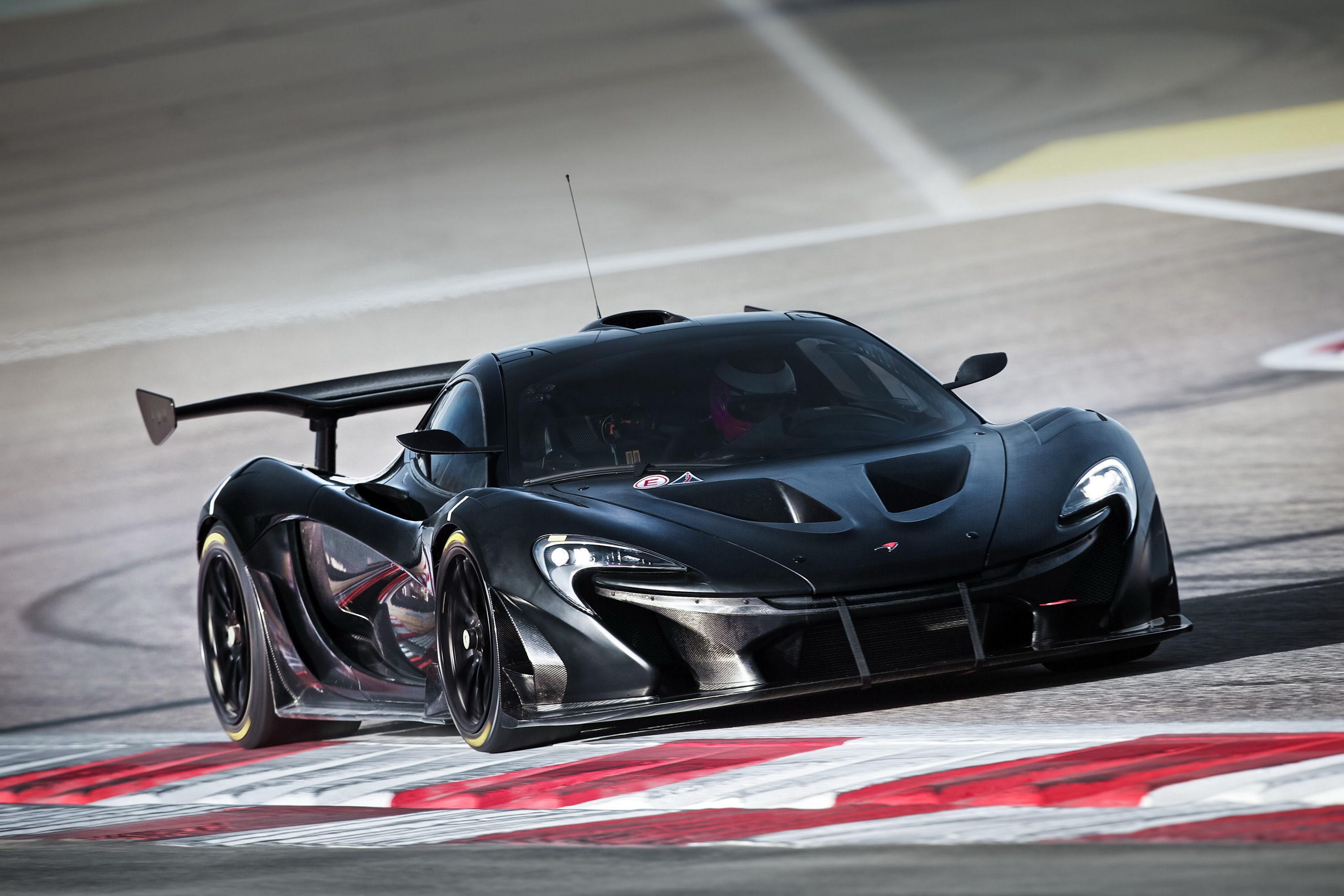 2016 McLaren P1 GTR