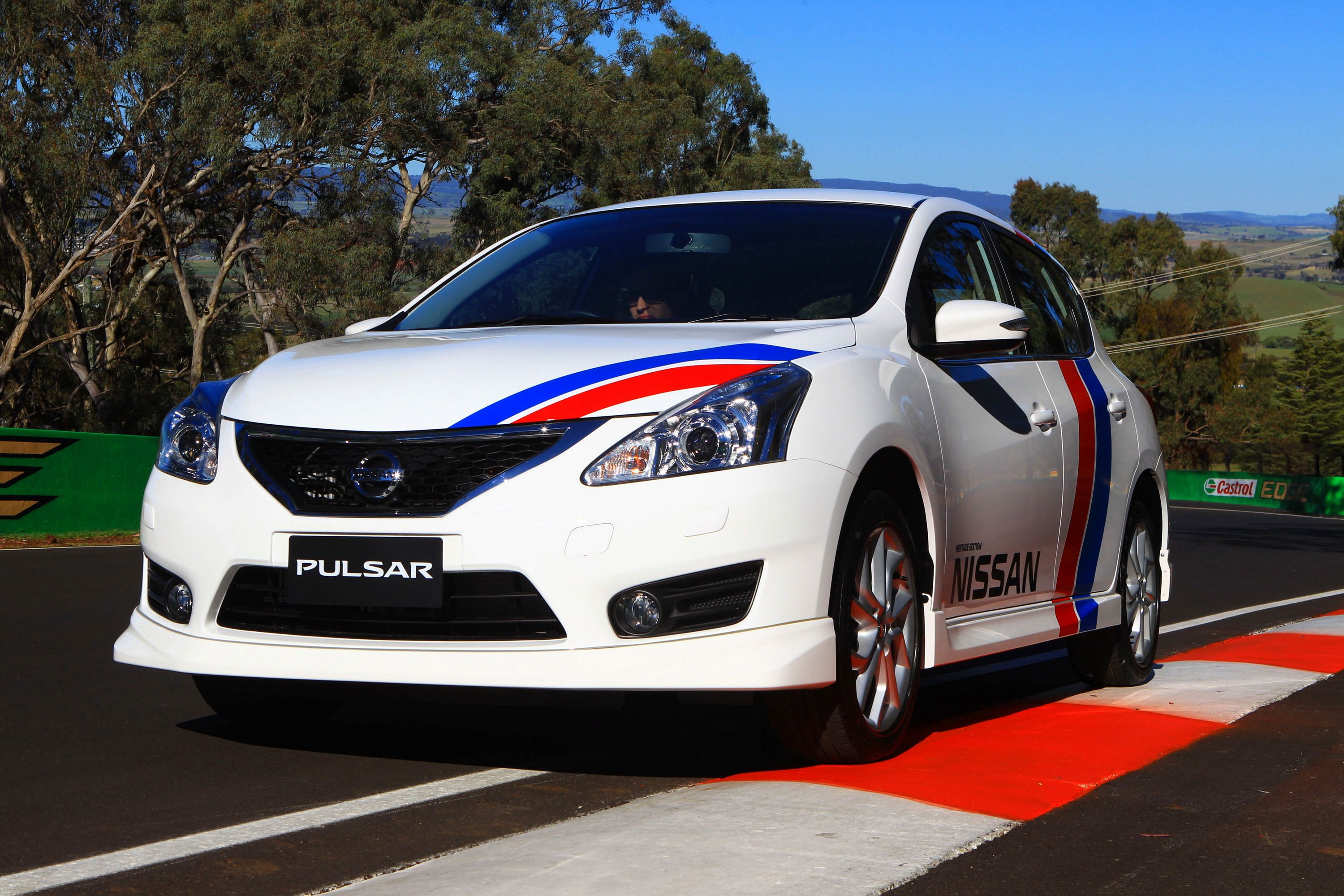 2014 Nissan Pulsar SSS Heritage Edition