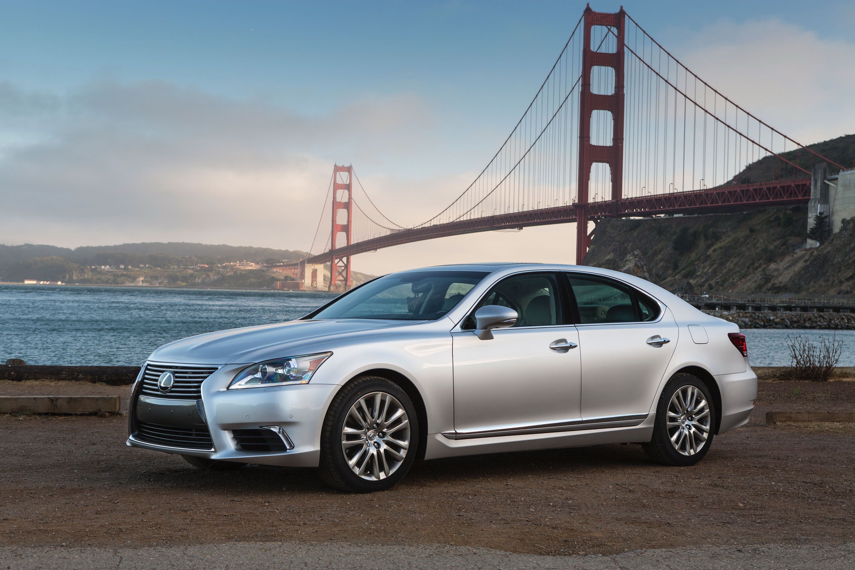 2014 - 2015 Lexus LS