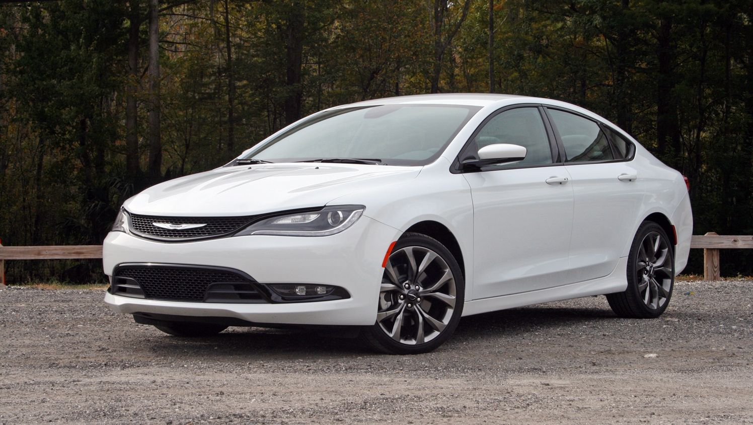  MArk McNabb spent  week with the Chrysler 200 S. See what he thought of it at TopSpeed.com.