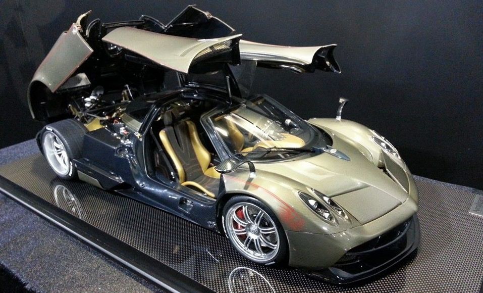  Like most Chinda-exclusive rigs, the Pagani Huayra Dinastia Special Edition gets the full dragon and Chinese character treatment. 