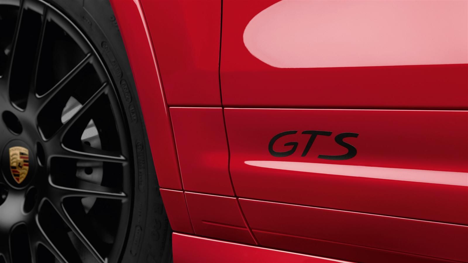 2015 Porsche Cayenne GTS